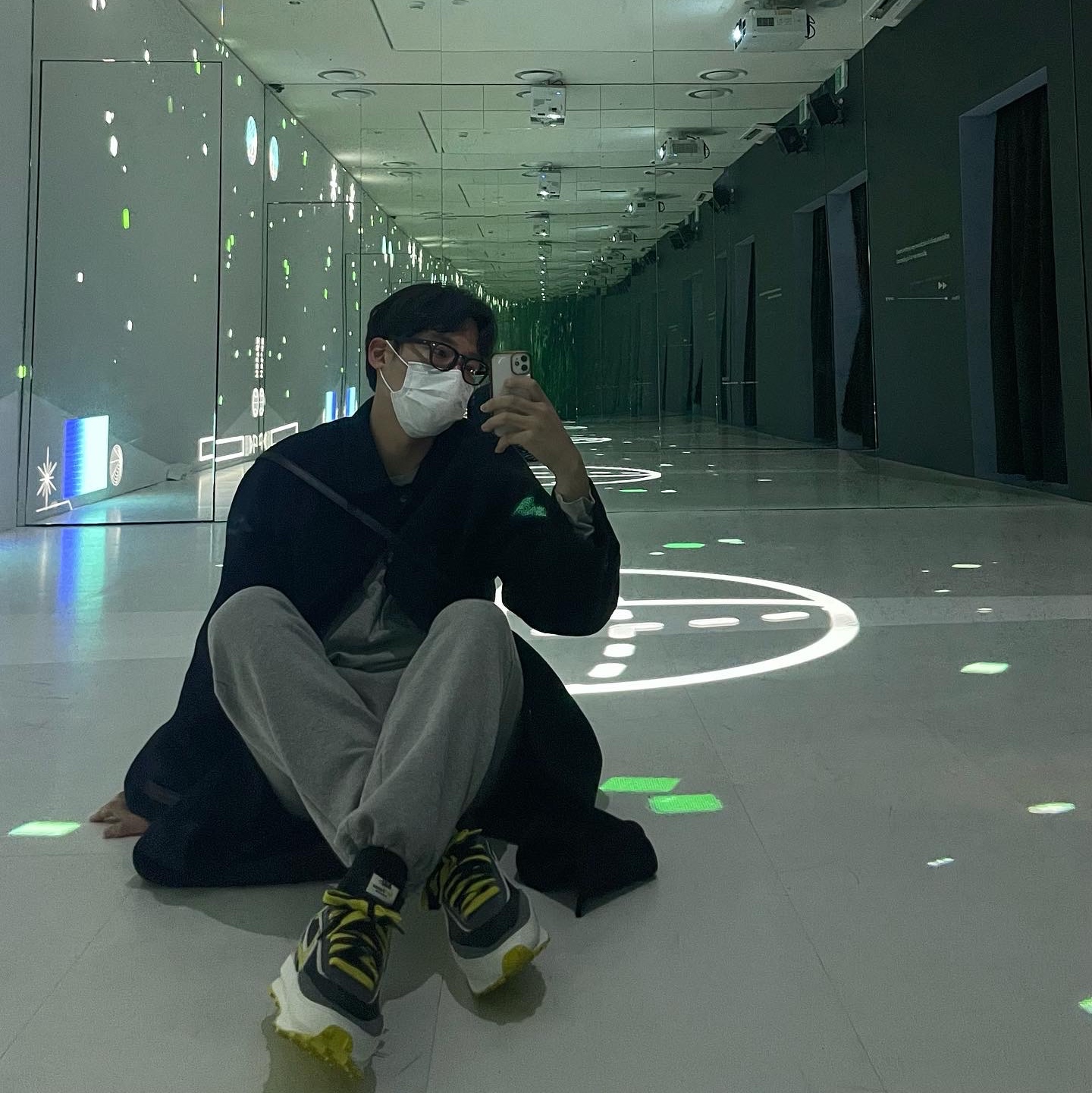 Nike x Sacai x Undercover LDWaffle Black Bright Citron 착용 스타일 - 2