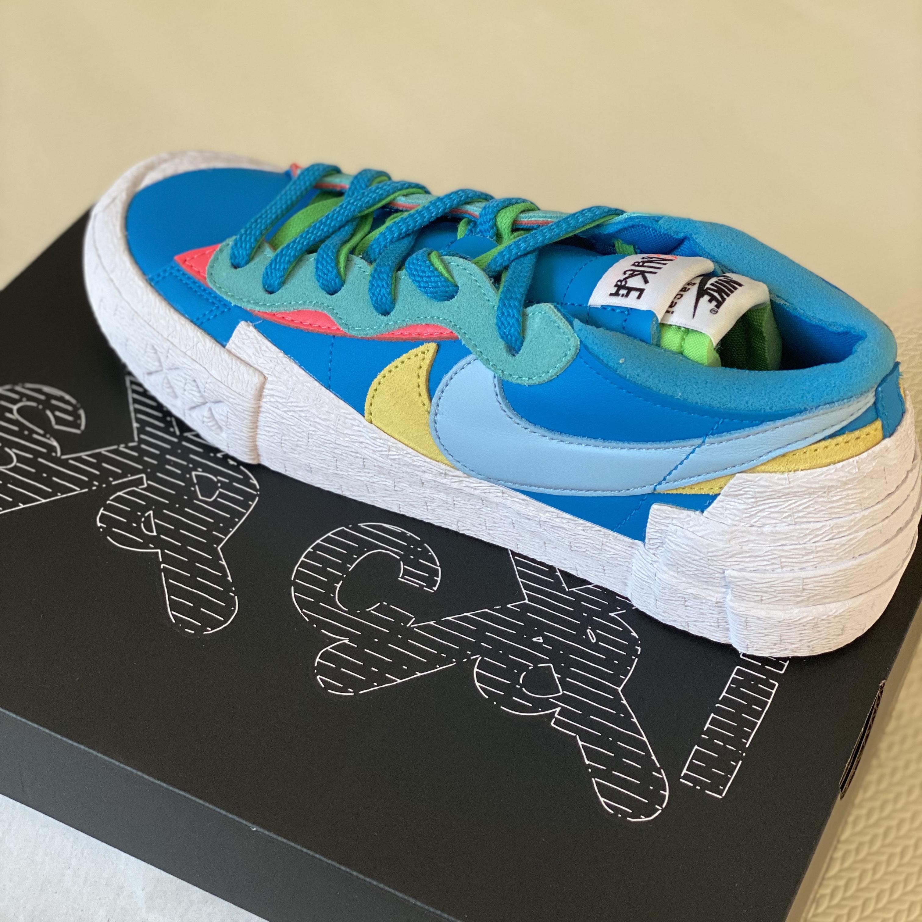 Nike x Sacai x Kaws Blazer Low Team Red, Nike x Sacai x Kaws Blazer Low Neptune Blue 착용 스타일 - 2