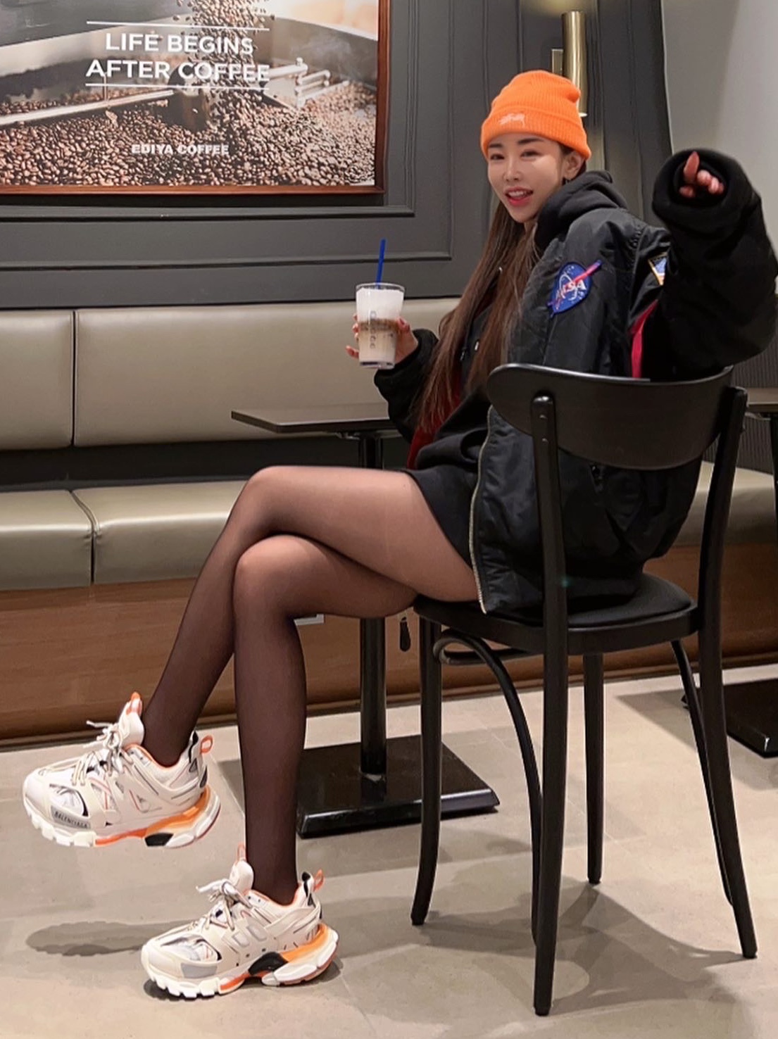 Balenciaga Track Sneakers White Orange 2019, Stussy Basic Cuff Beanie Sherbert 2021 착용 스타일 - 1