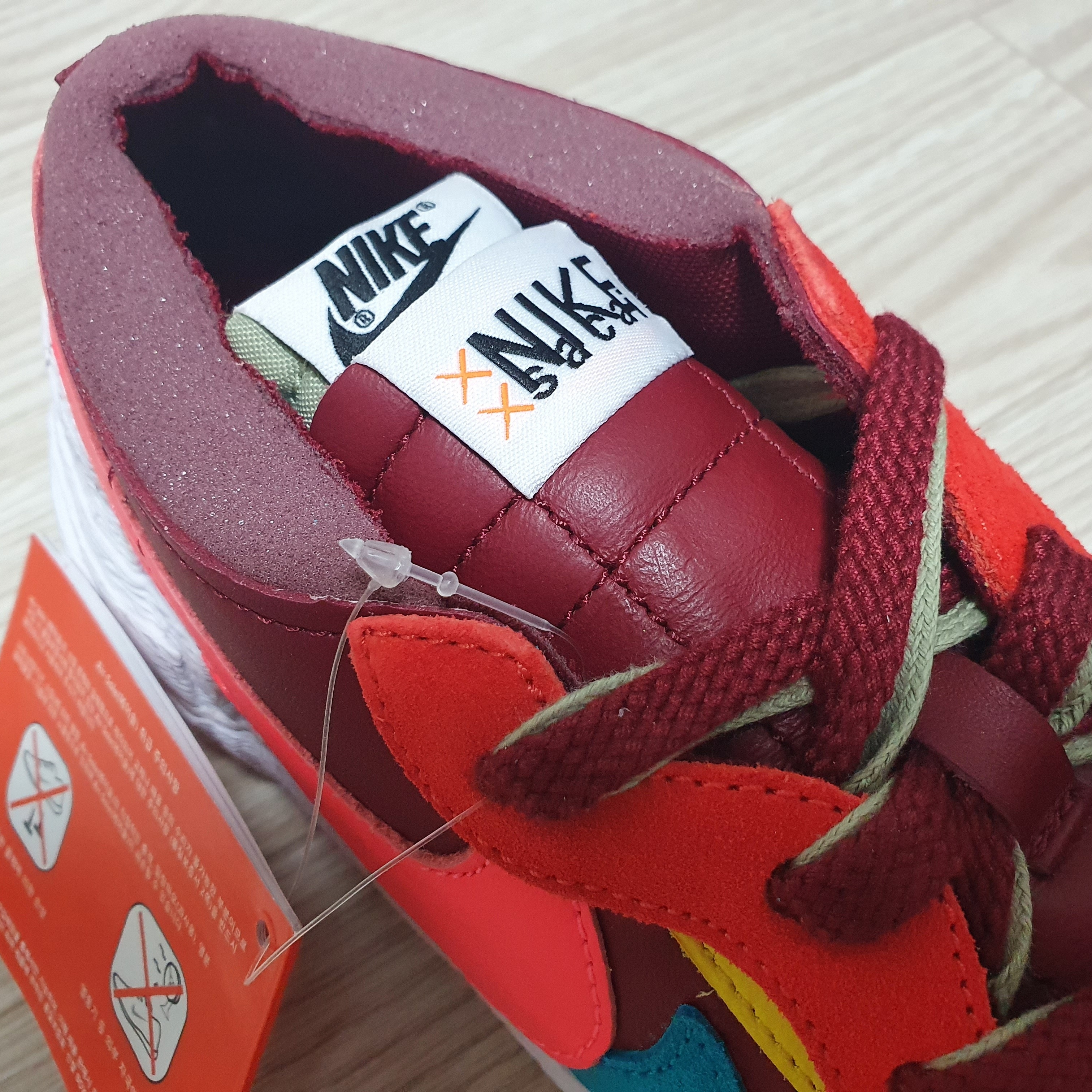 Nike x Sacai x Kaws Blazer Low Team Red 착용 스타일 - 2