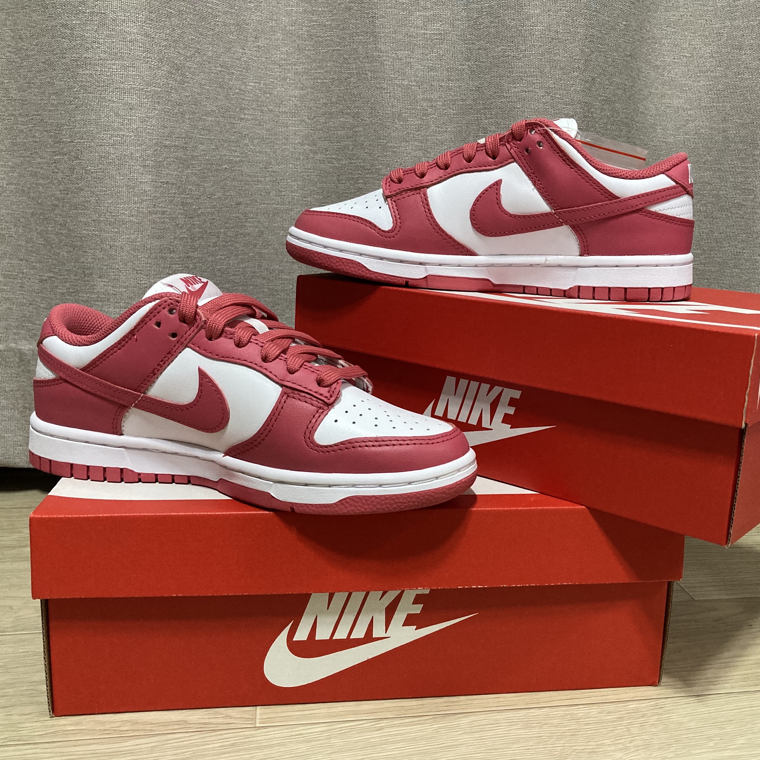 (W) Nike Dunk Low Archeo Pink 착용 스타일
