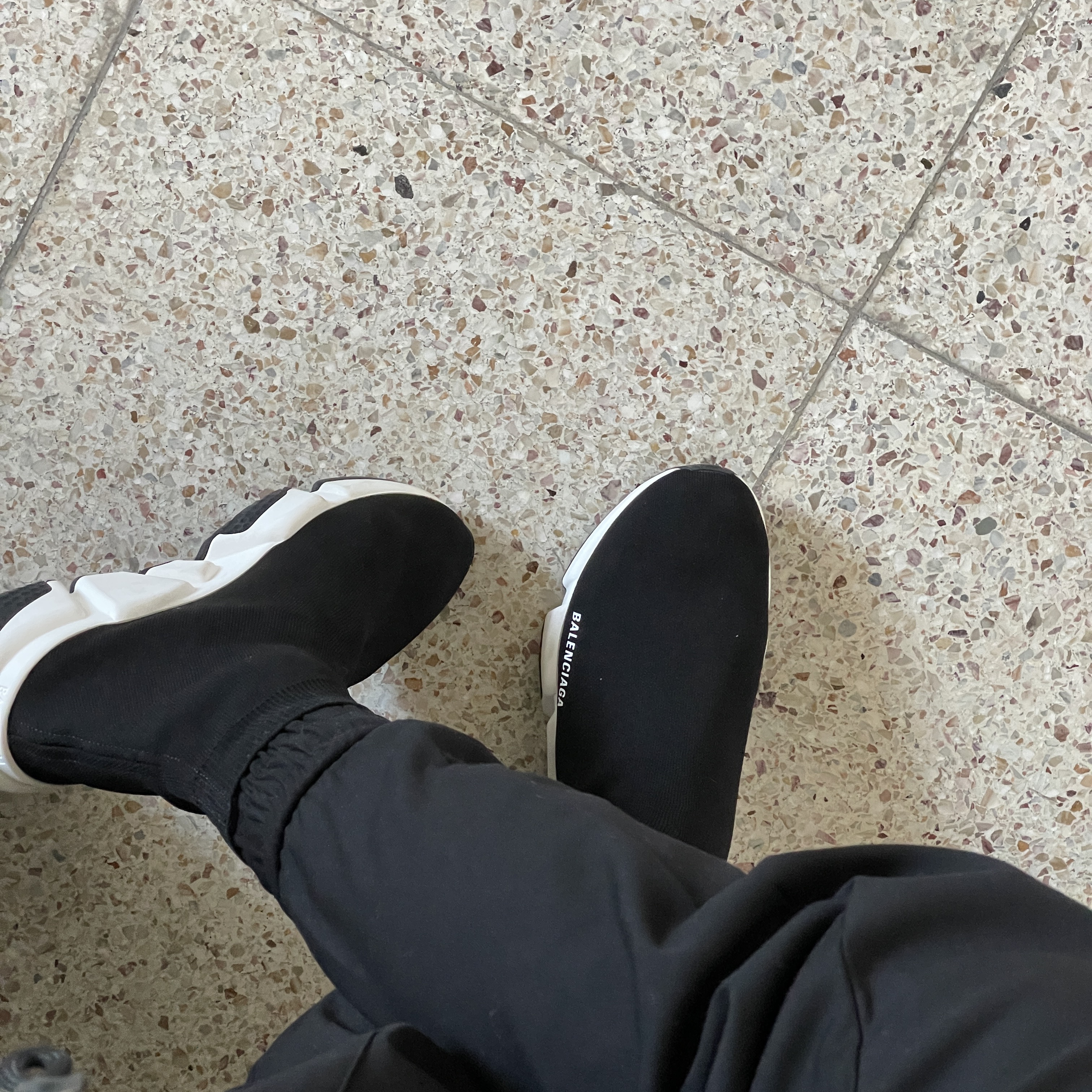 Balenciaga Speed Trainer Black White 2019 착용 스타일