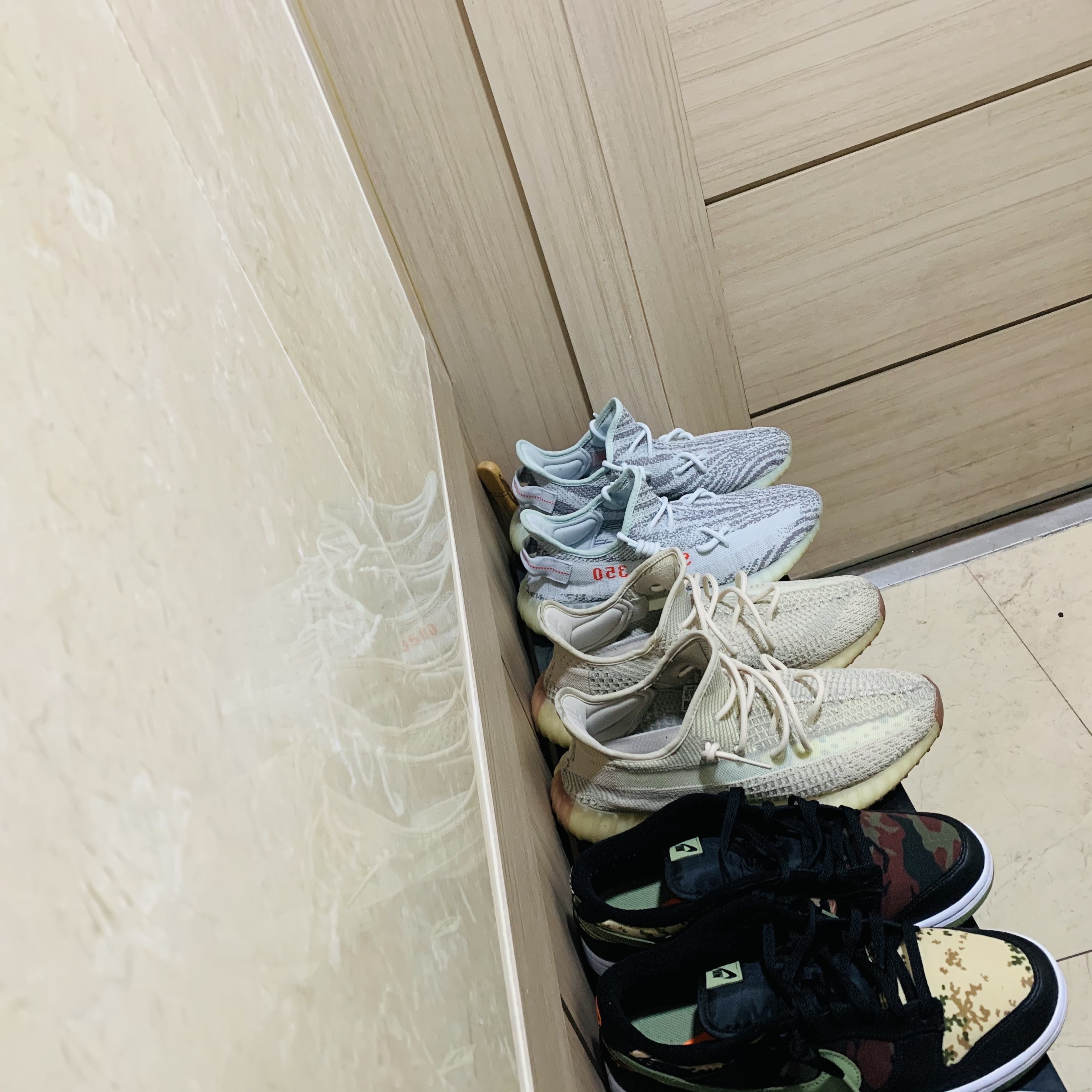 Adidas Yeezy Boost 350 V2 Citrin - Non-Reflective, Adidas Yeezy Boost 350 V2 Blue Tint 2017 착용 스타일