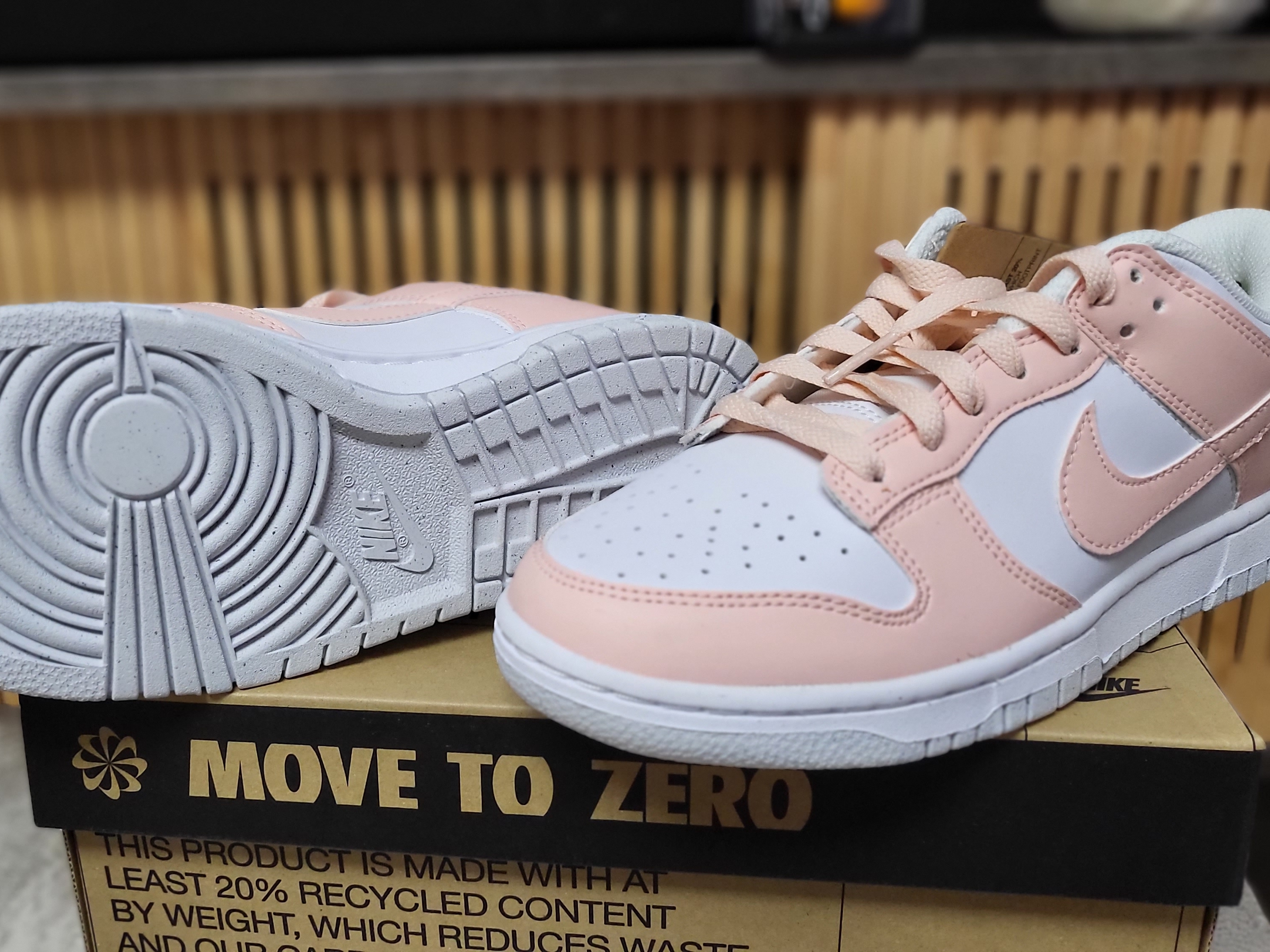 (W) Nike Dunk Low Next Nature Pale Coral 착용 스타일 - 5