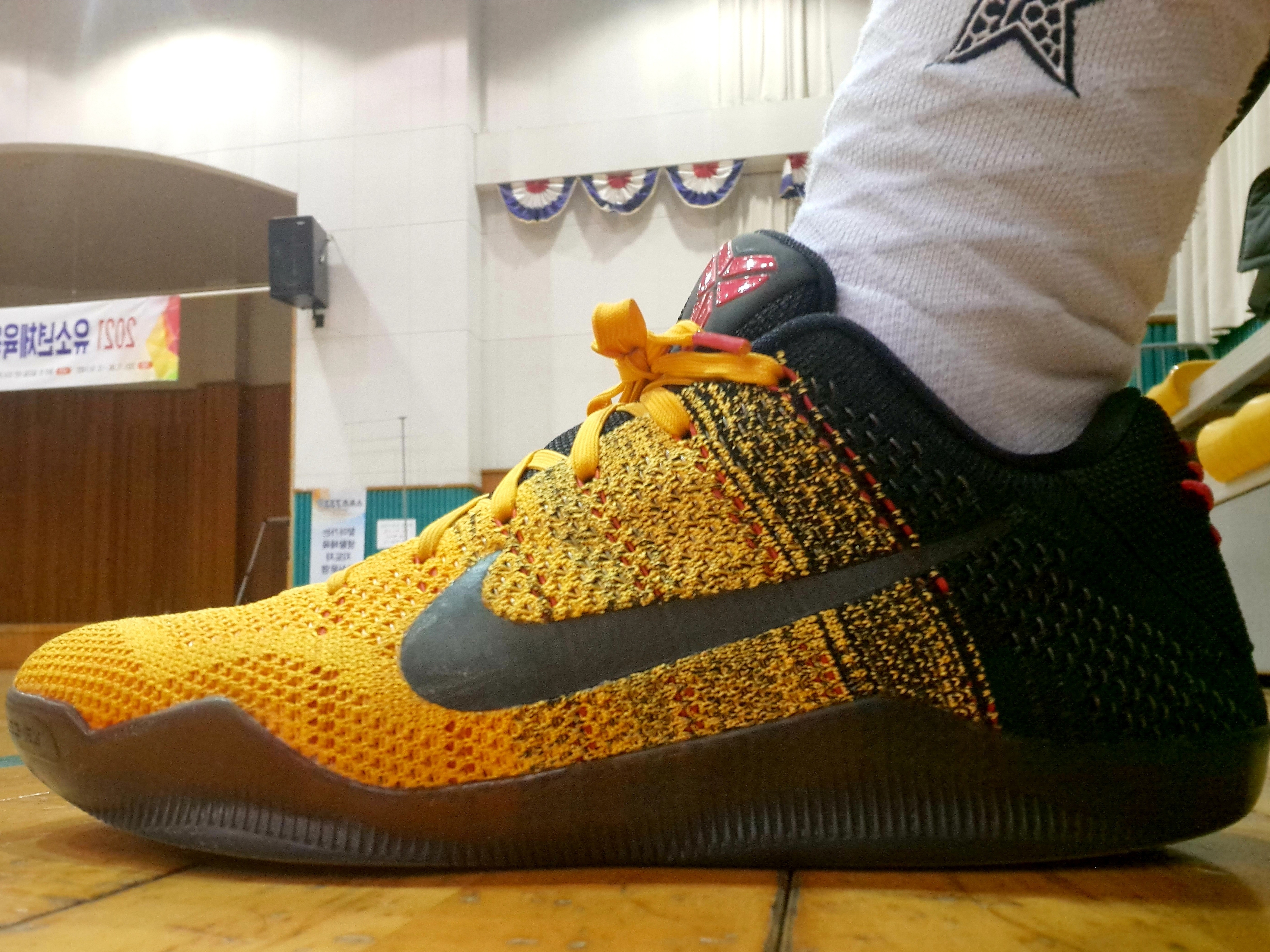 Nike Kobe 11 Elite Low Bruce Lee 착용 스타일