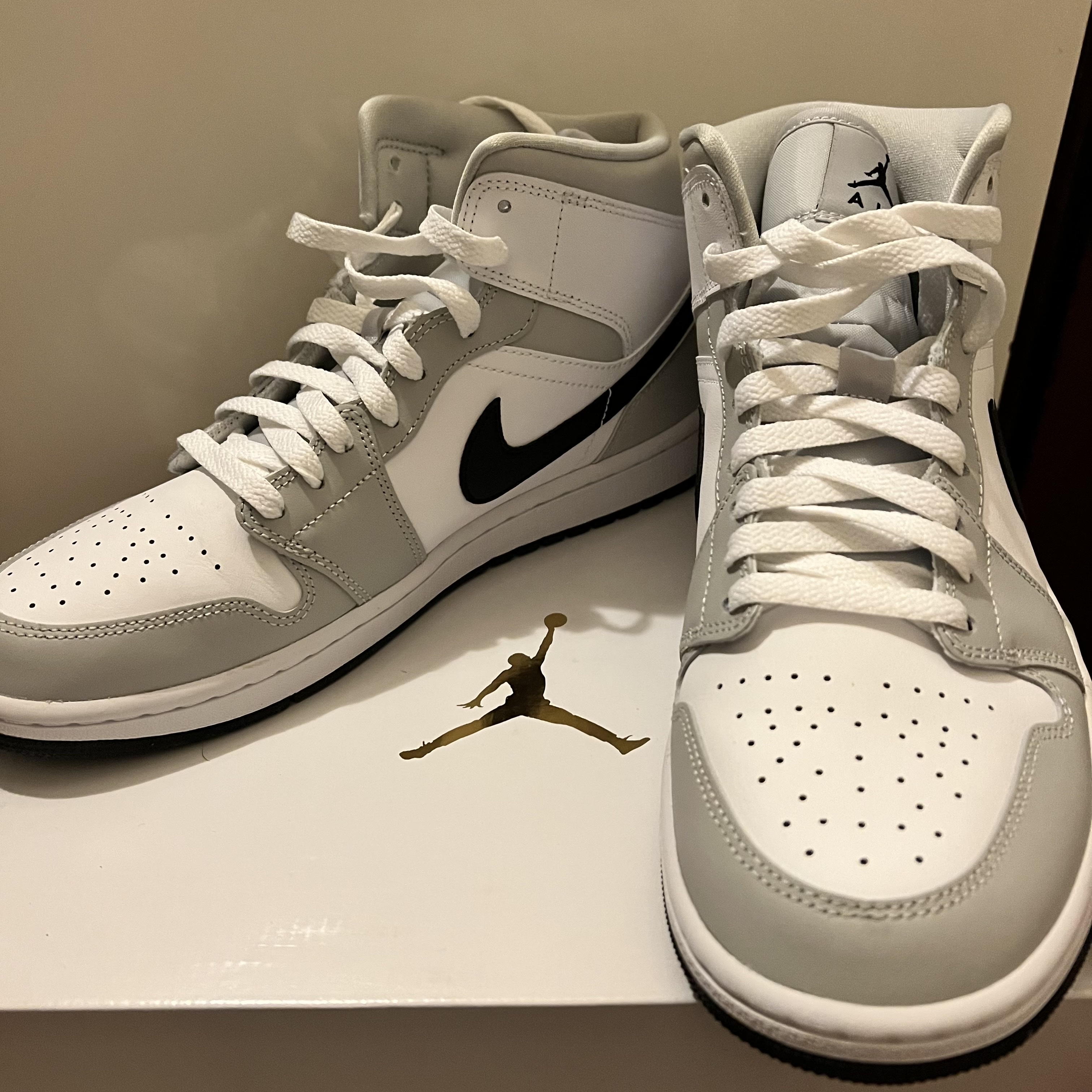 (W) Jordan 1 Mid Grey Fog 착용 스타일 - 2