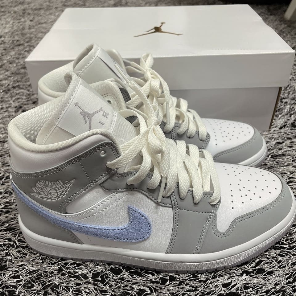 (W) Jordan 1 Mid Wolf Grey 착용 스타일 - 3