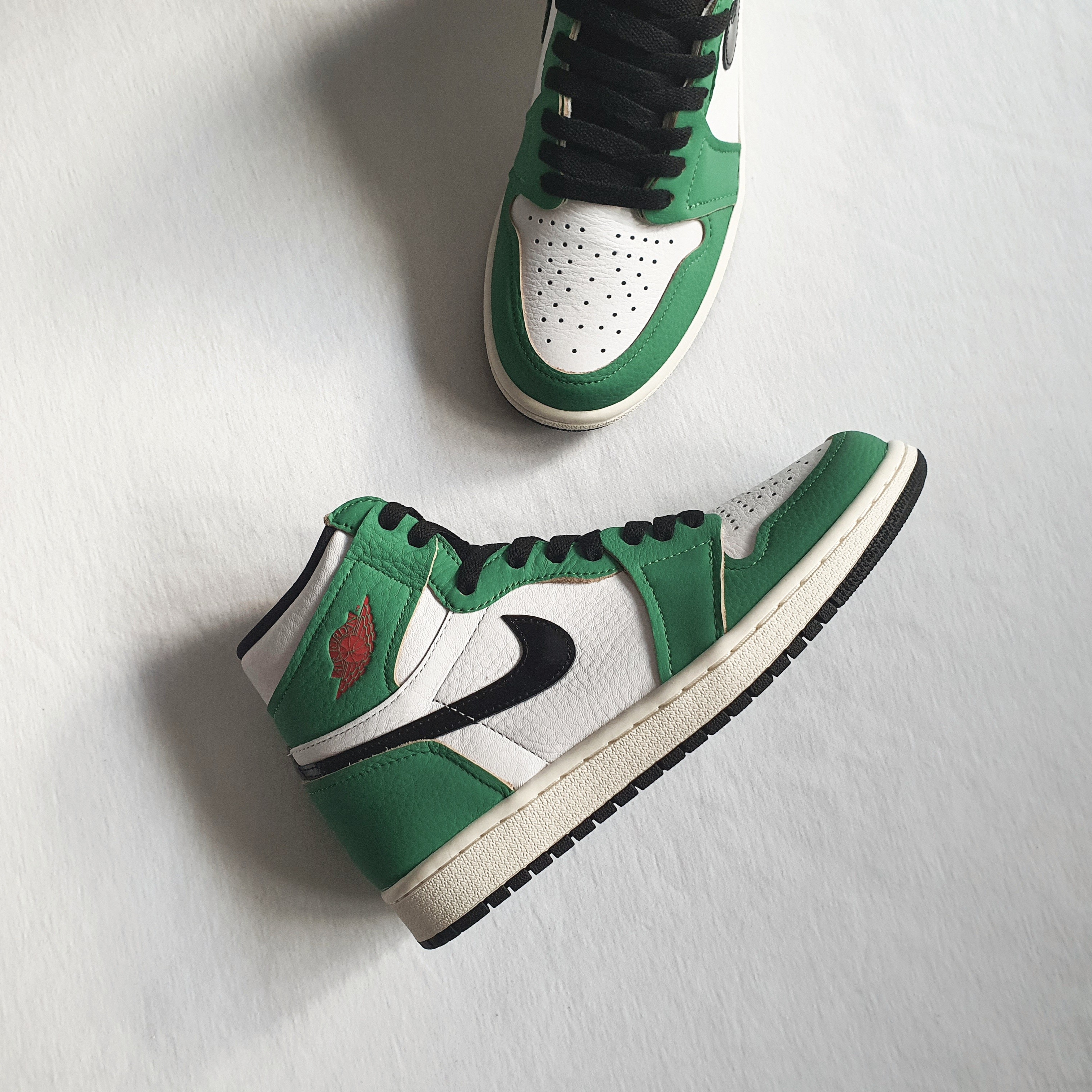 (W) Jordan 1 Retro High OG Lucky Green 착용 스타일 - 5