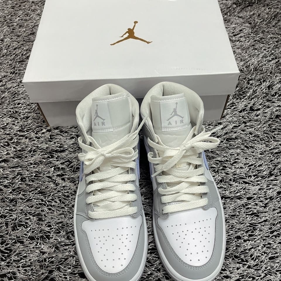 (W) Jordan 1 Mid Wolf Grey 착용 스타일 - 2