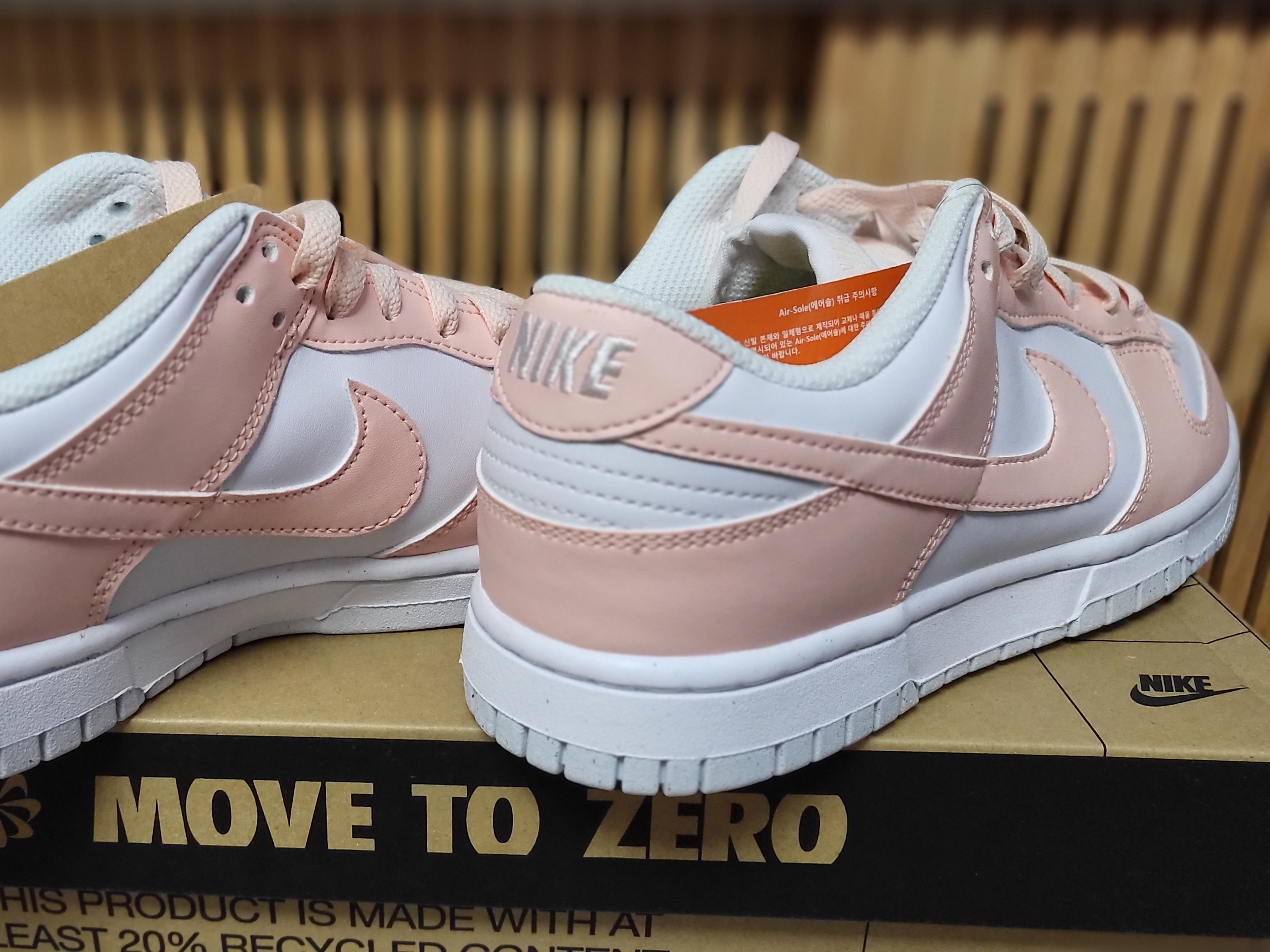 (W) Nike Dunk Low Next Nature Pale Coral 착용 스타일 - 4