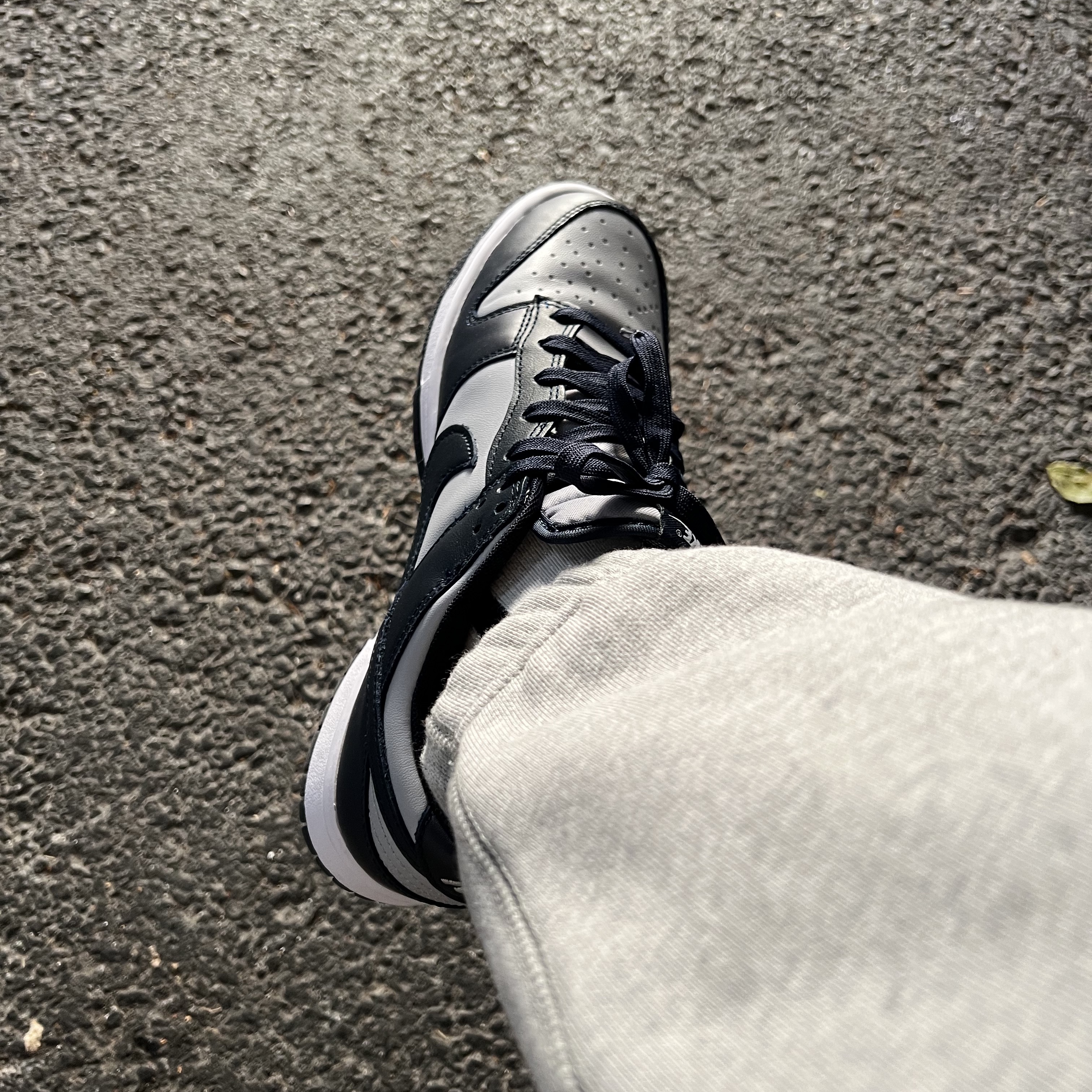 Nike Dunk Low Retro Championship Grey 착용 스타일