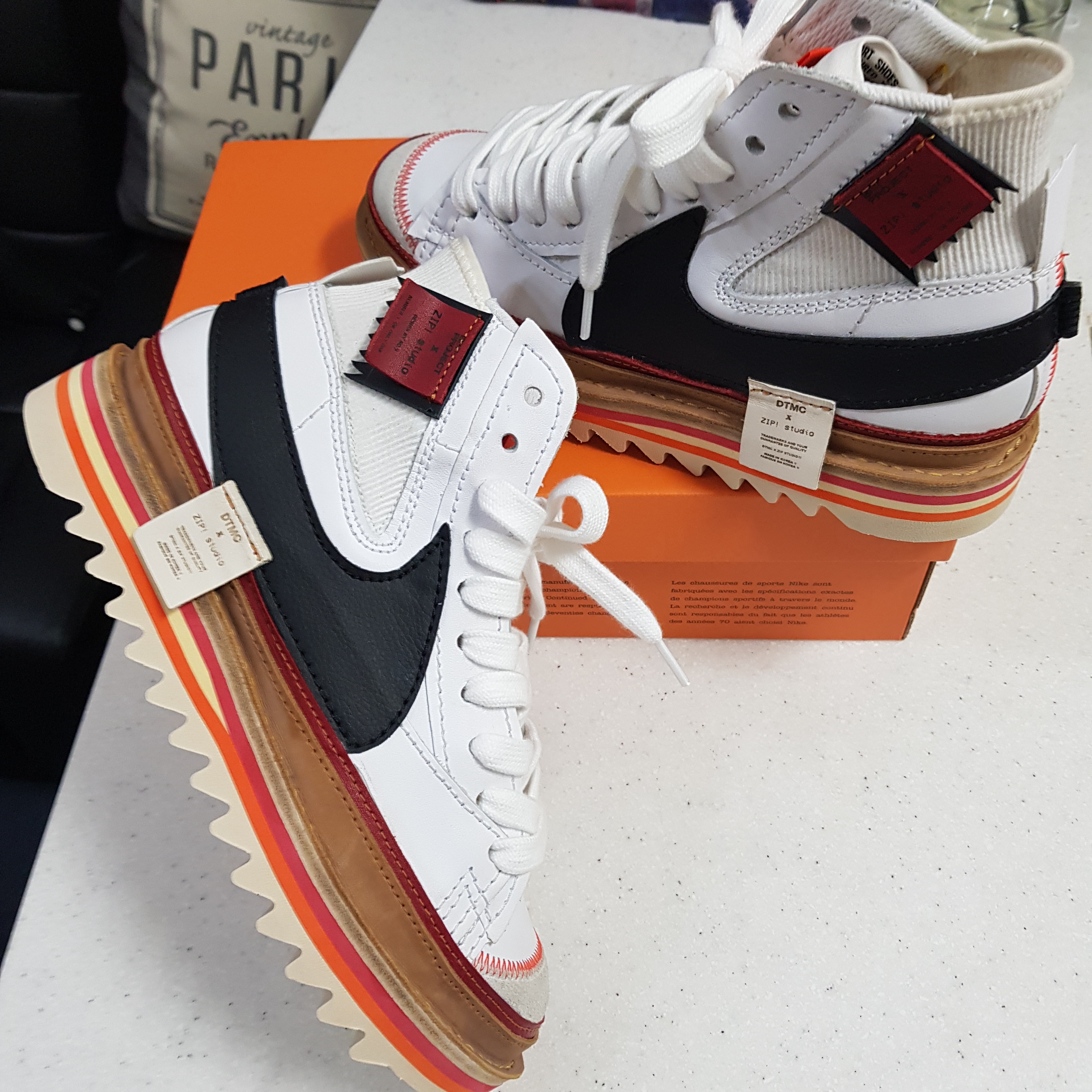 Nike Blazer Mid '77 Jumbo White and Black 착용 스타일 - 2