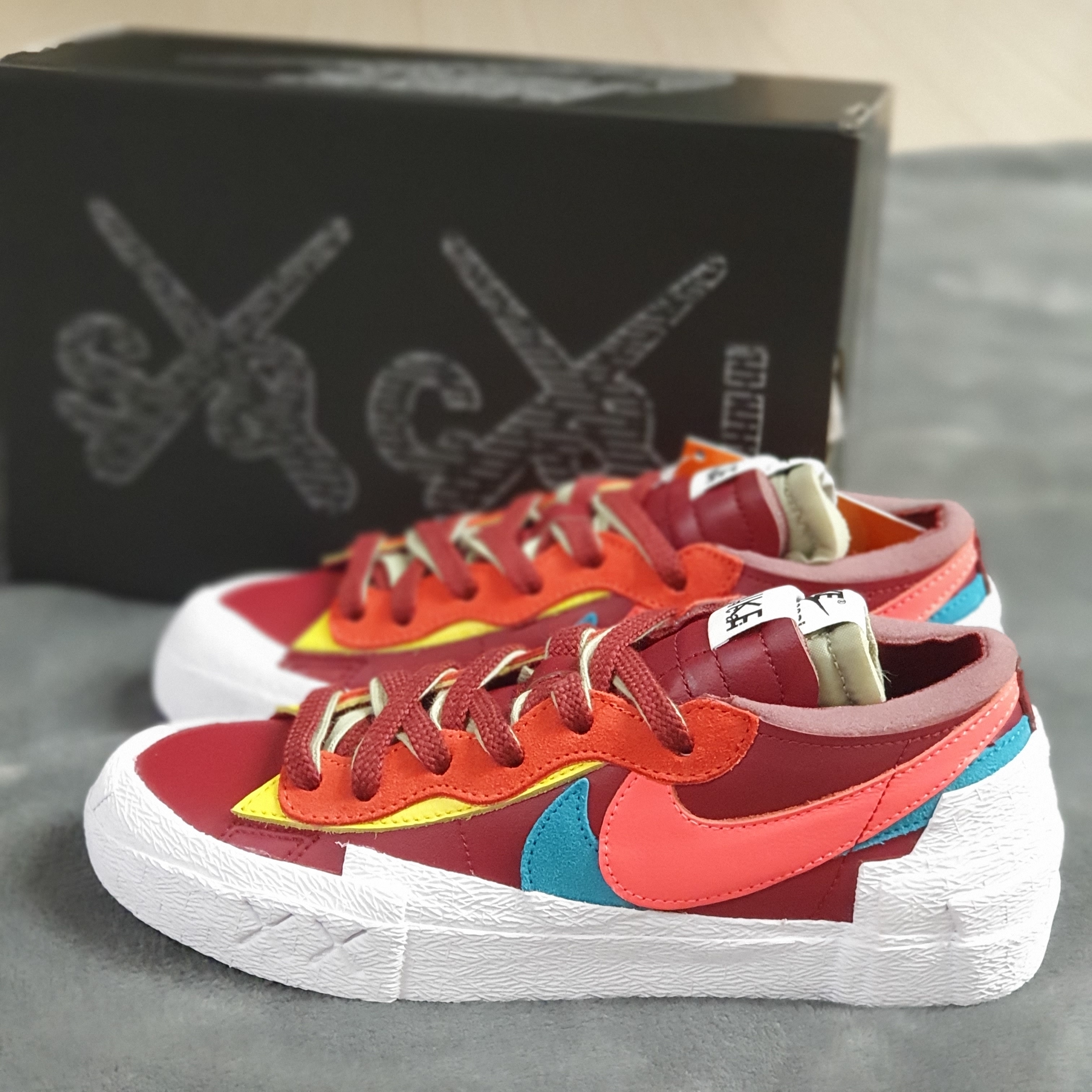 Nike x Sacai x Kaws Blazer Low Team Red 착용 스타일 - 1