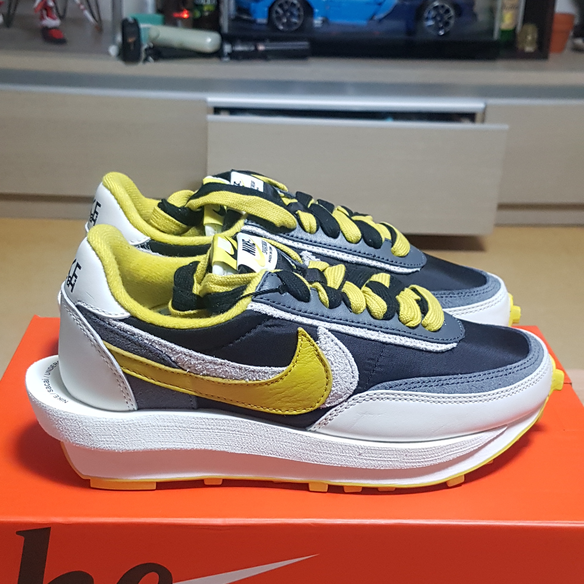 Nike x Sacai x Undercover LDWaffle Black Bright Citron 착용 스타일 - 2