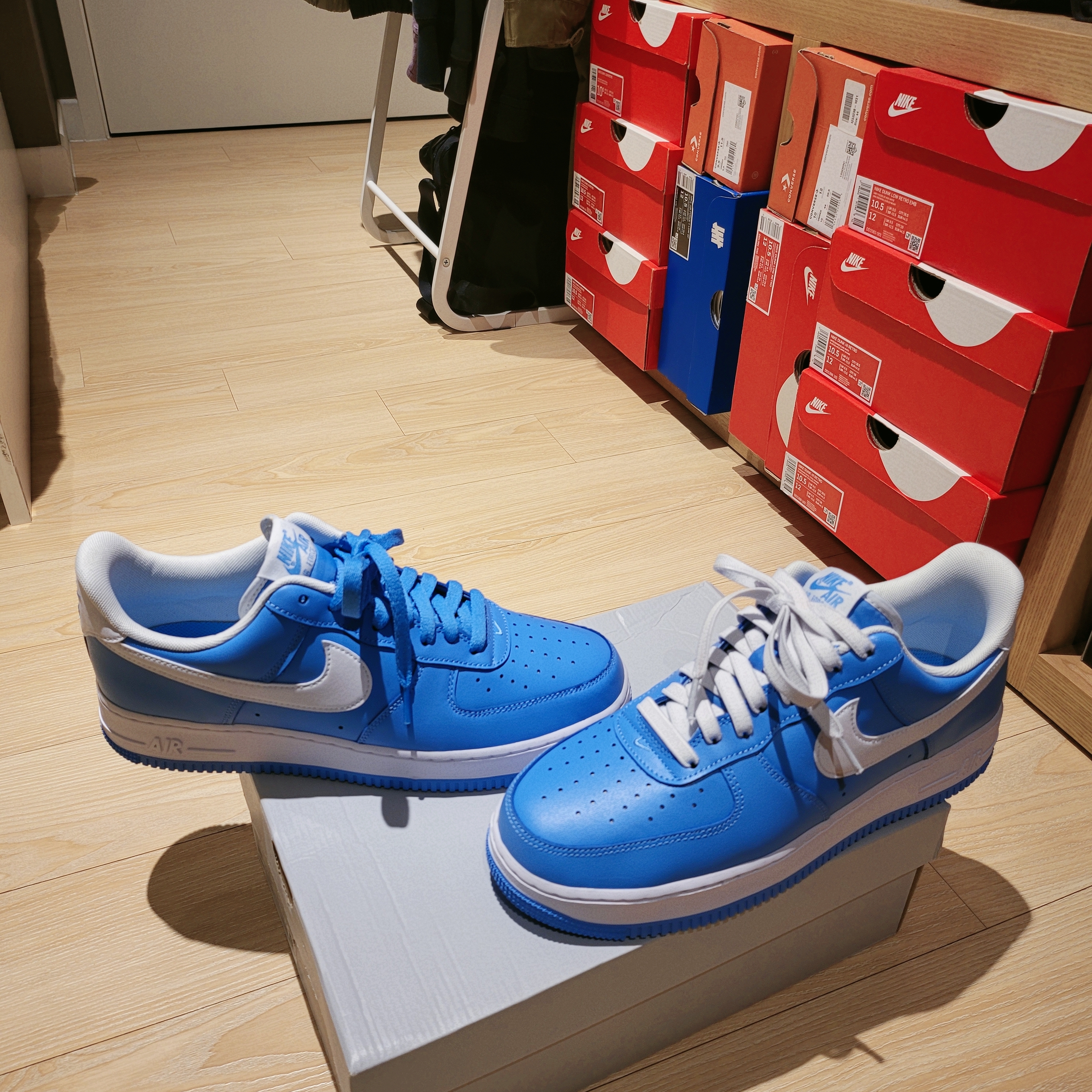 Nike Air Force 1 '07 Low University Blue 착용 스타일 - 3