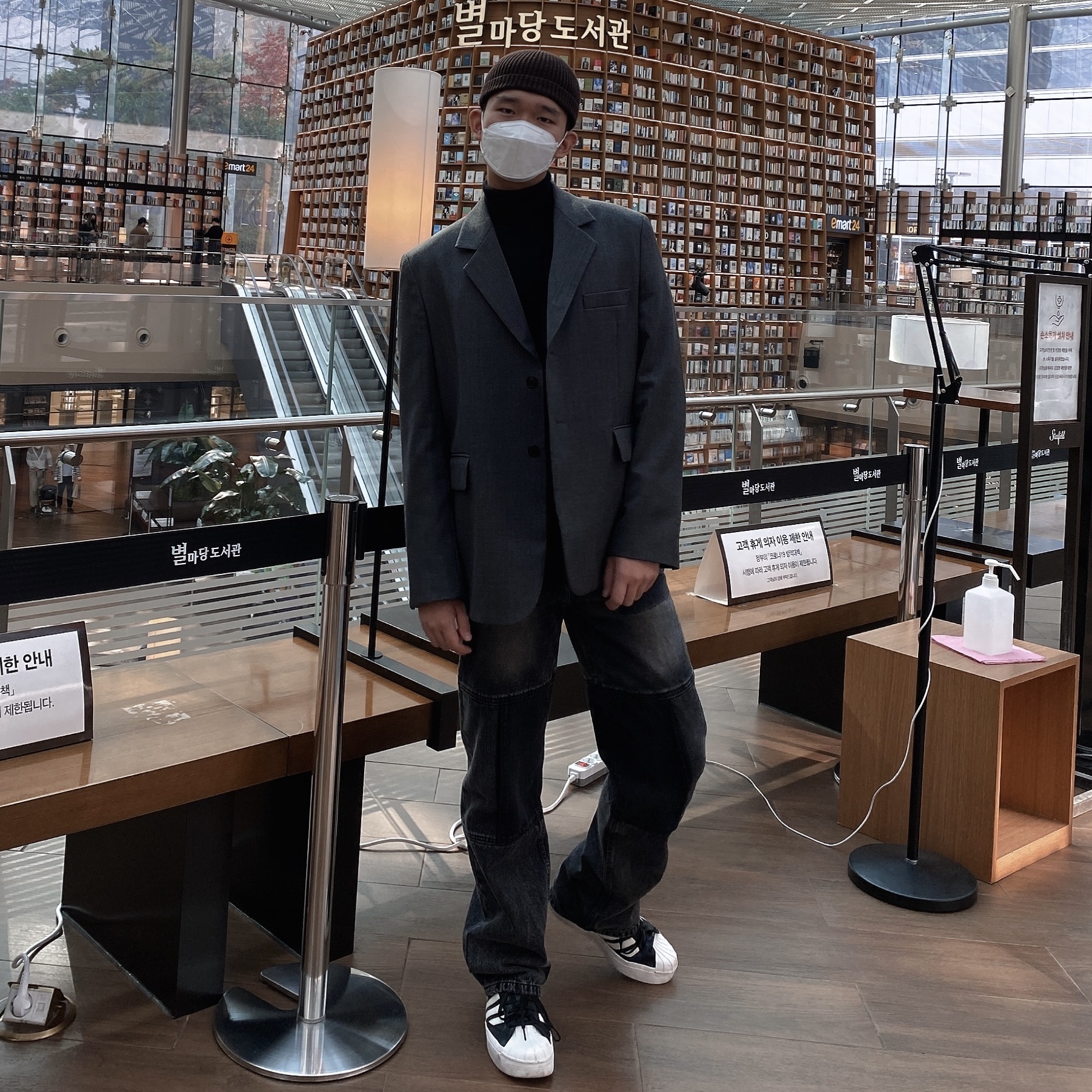 Y-3 Yohji Star Black White 착용 스타일 - 1