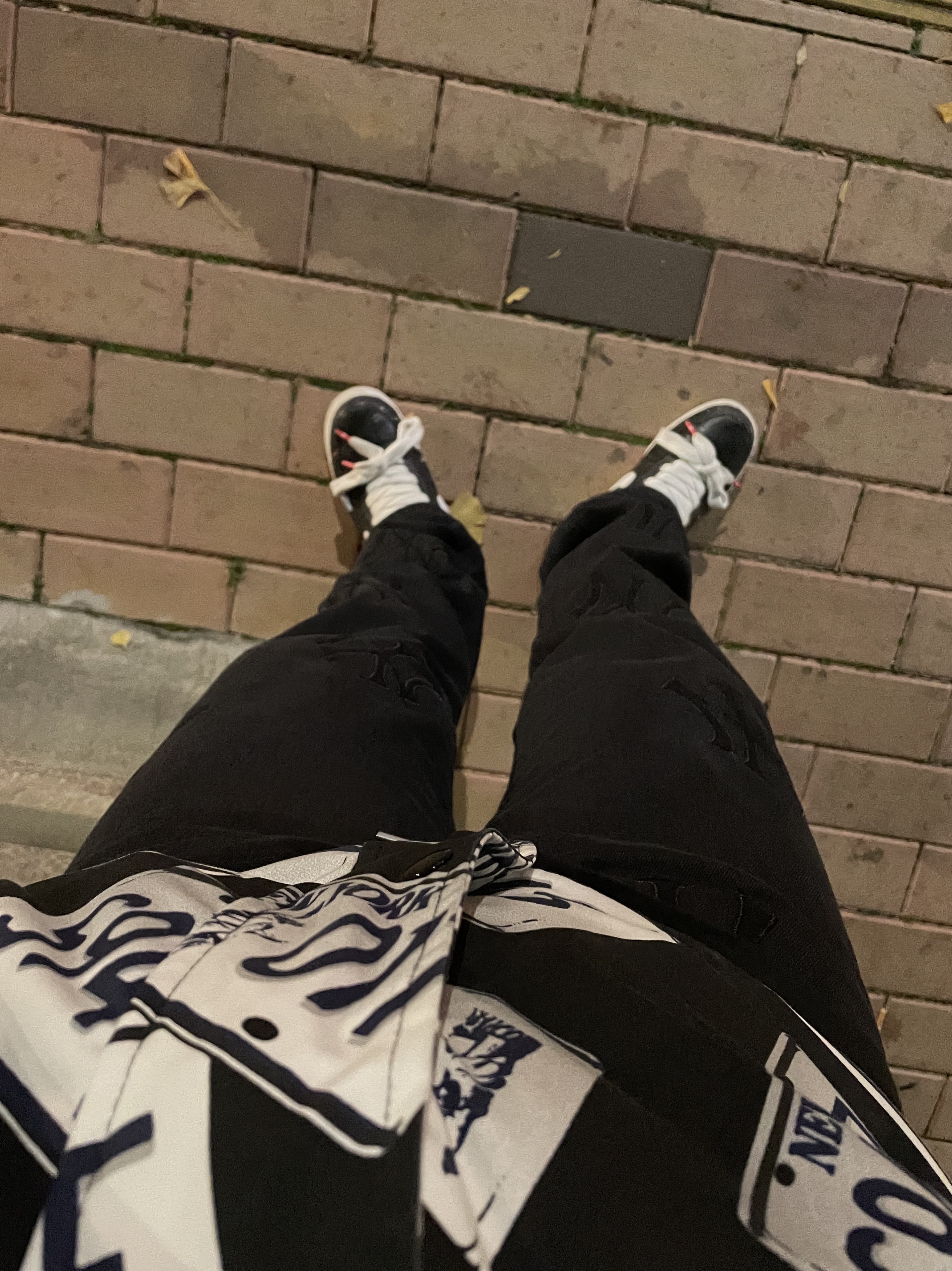 Supreme x Stone Island Corduroy Jacket Black - 20FW, Alexander McQueen Oversized Sneakers White Black 착용 스타일 - 2