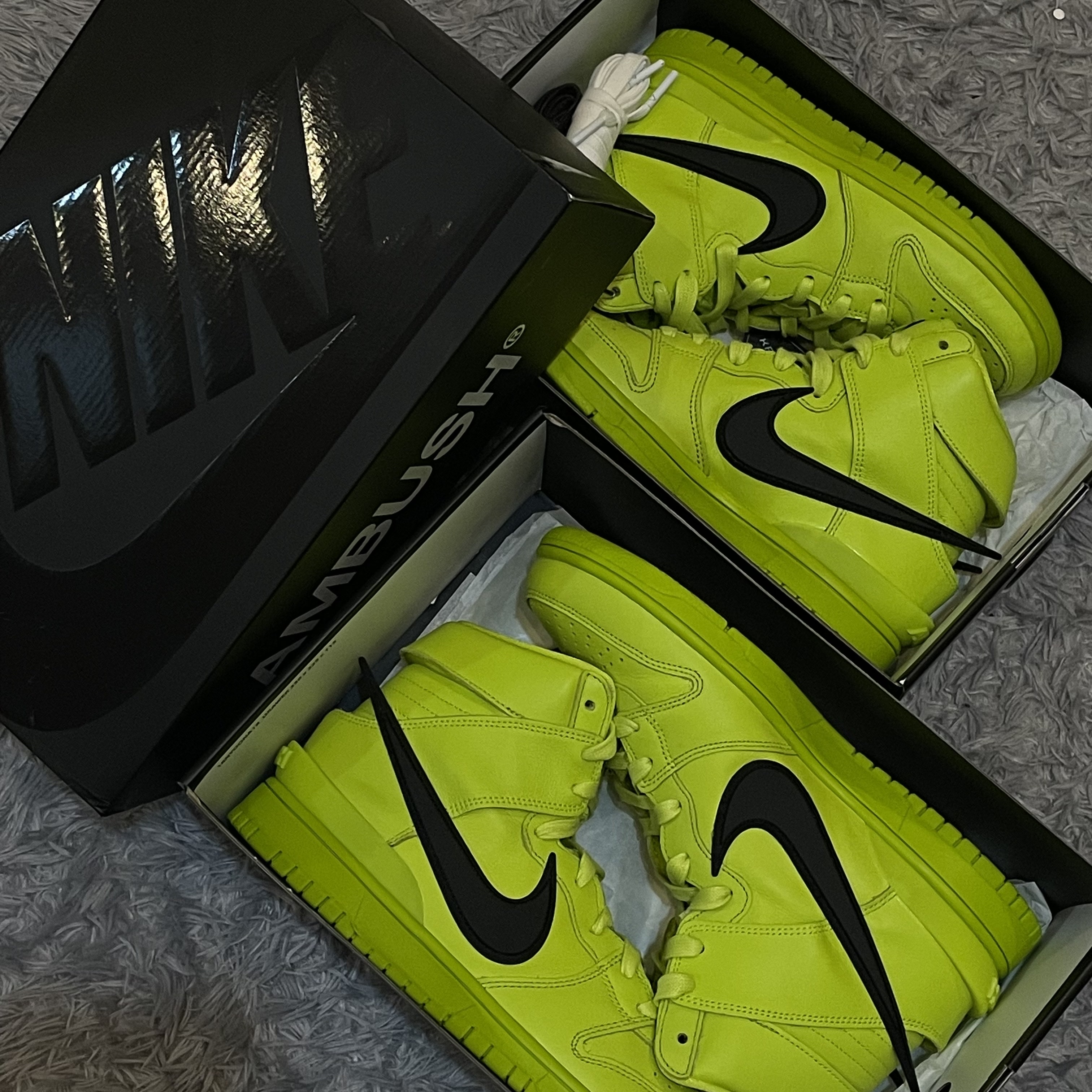 Nike x Ambush Dunk High Flash Lime 착용 스타일