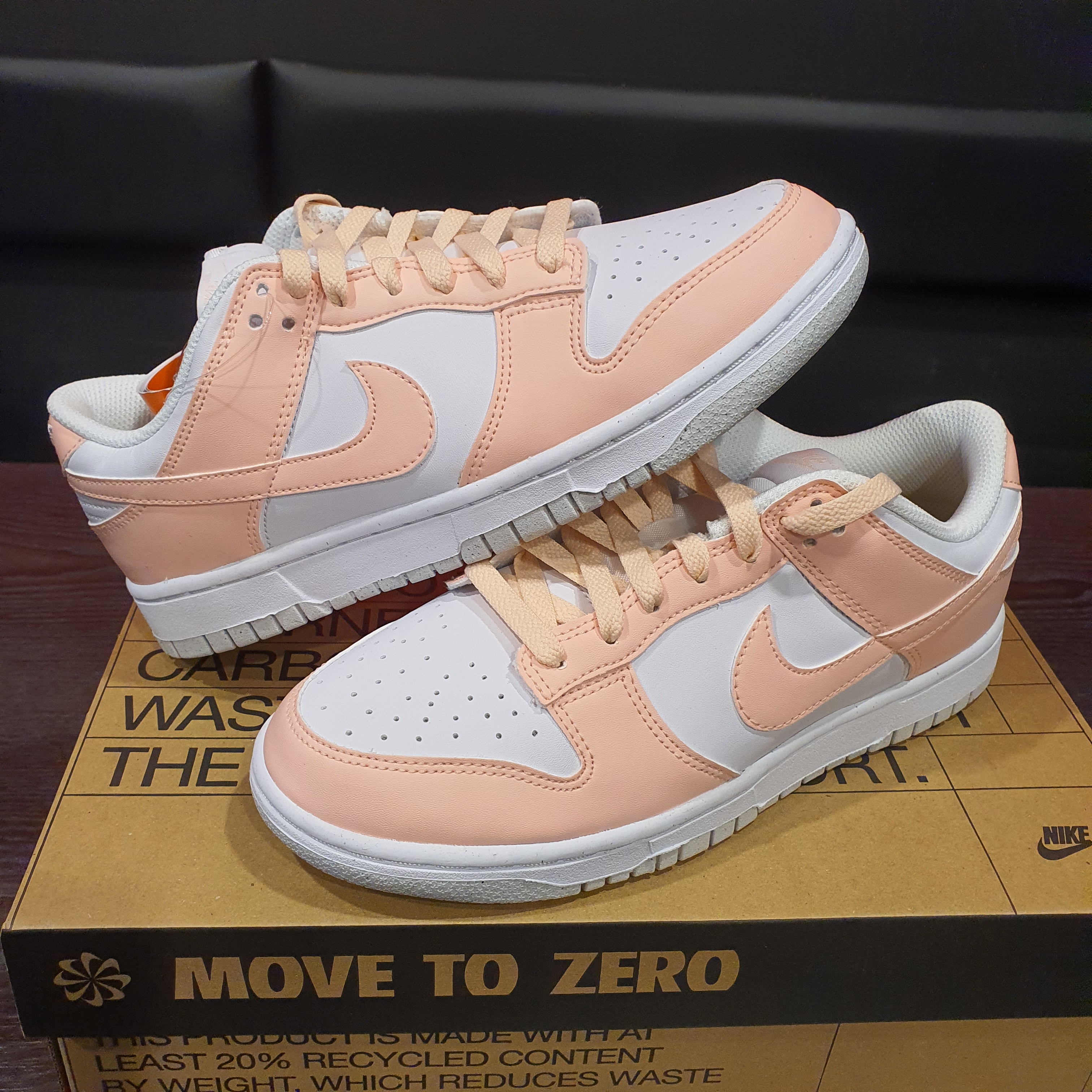 (W) Nike Dunk Low Next Nature Pale Coral 착용 스타일 - 1
