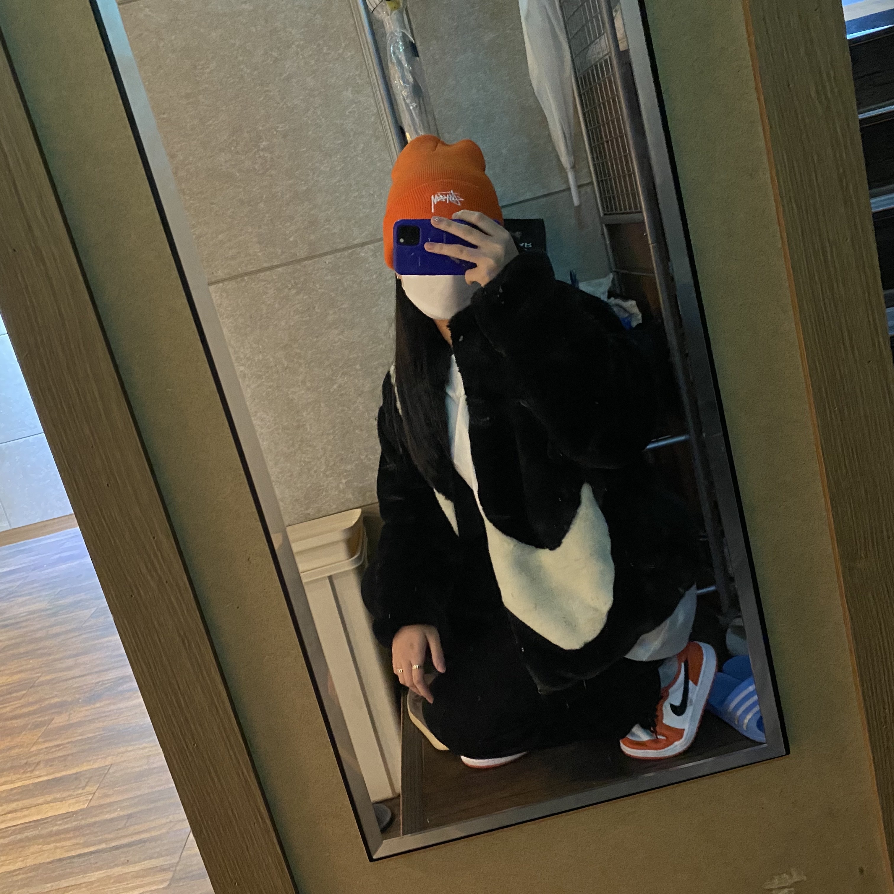 Stussy x Our Legacy Yin Yang Beanie Orange, (W) Jordan 1 Low OG Starfish 착용 스타일