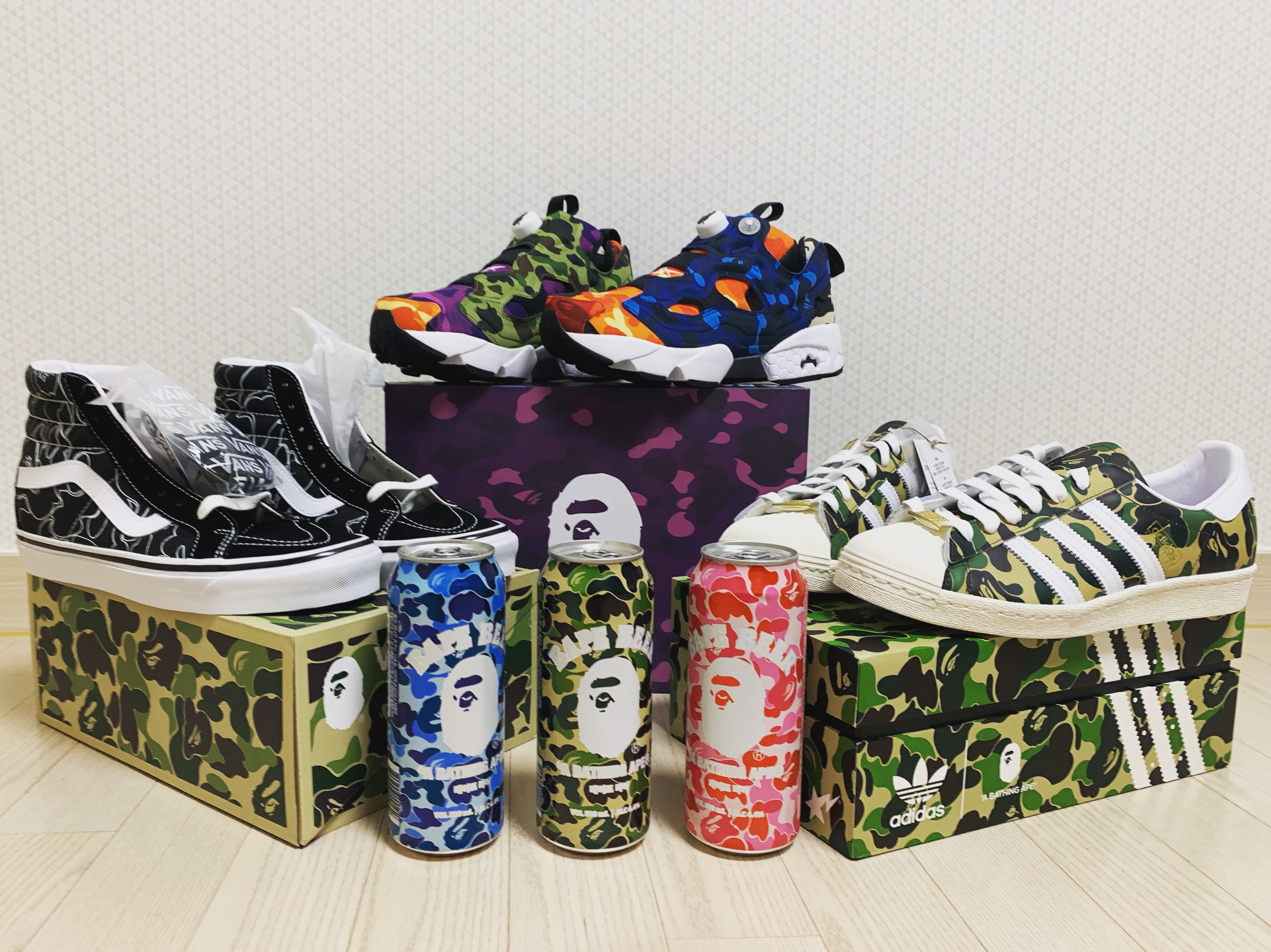 Adidas x BAPE Superstar 80s Green Camo, Vans x BAPE Sk8-Hi 38 DX Line ABC Camo Black 착용 스타일