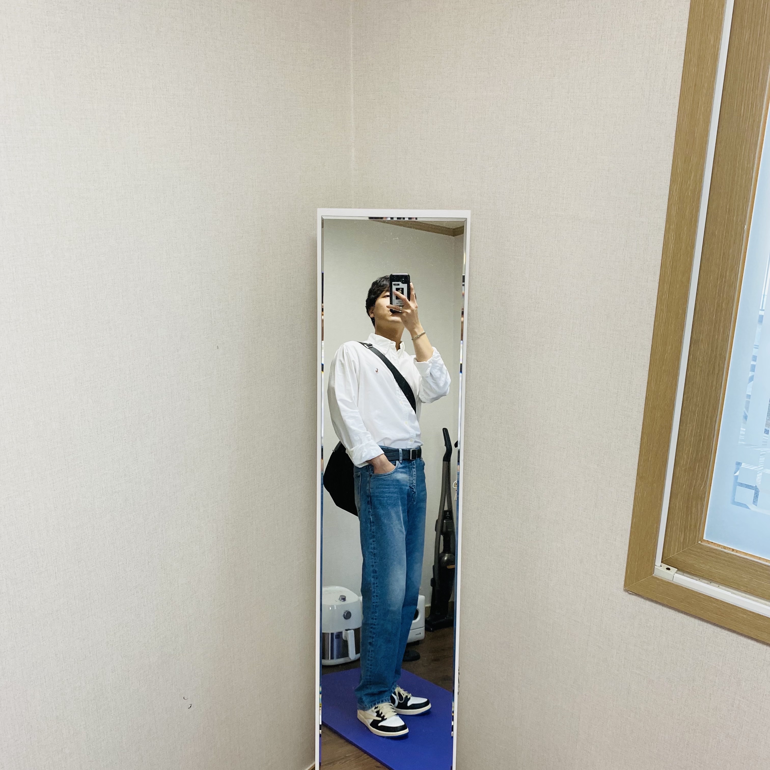 Jordan 1 x Travis Scott x Fragment Retro Low OG SP Military Blue 착용 스타일