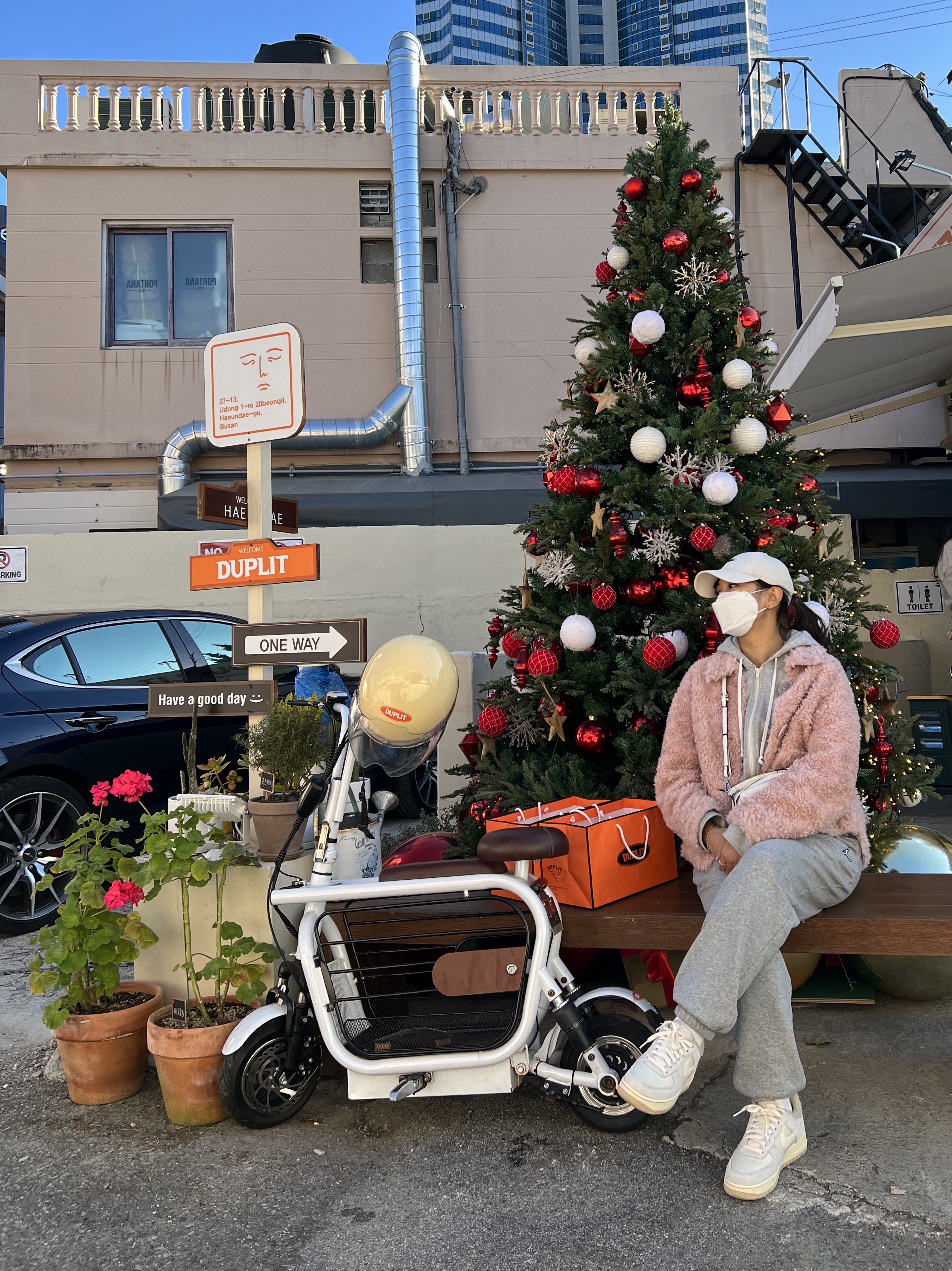 (W) Nike Air Force 1 '07 LV8 Photon Dust Cashmere, Nike Heritage 86 Futura Washed Cap Light Bone 착용 스타일