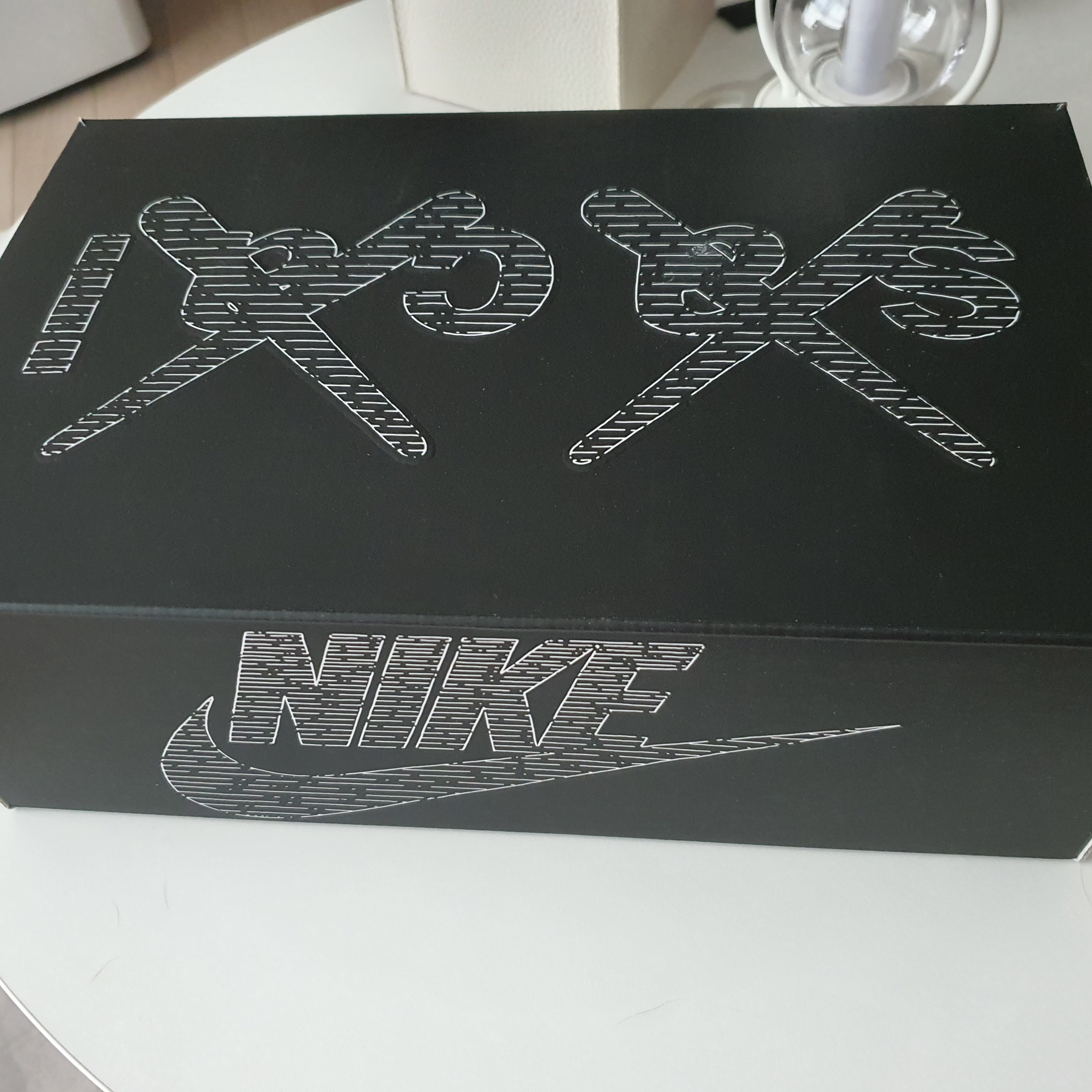 Nike x Sacai x Kaws Blazer Low Team Red 착용 스타일 - 5