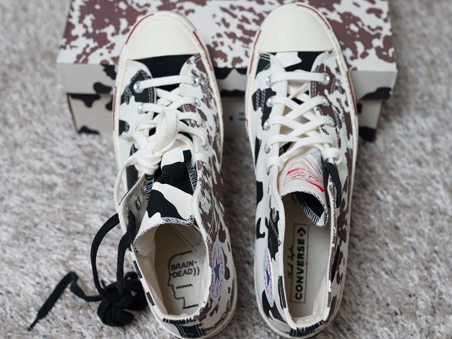 Converse x Brain Dead Chuck 70 Hi Egret 착용 스타일 - 1