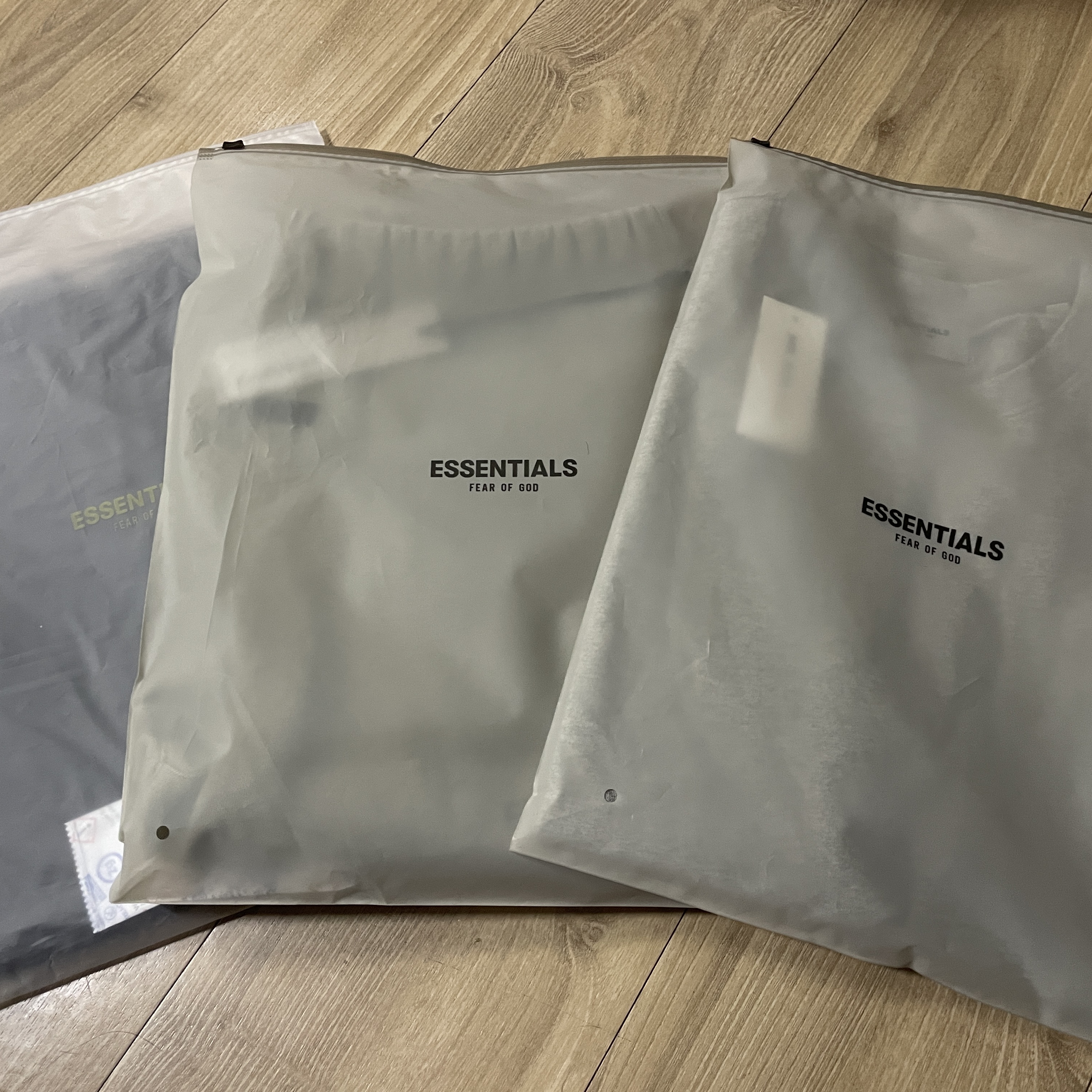 Essentials Sweatshorts Pistachio - 21FW, Essentials T-Shirt Heather Oatmeal - 21SS 착용 스타일 - 5