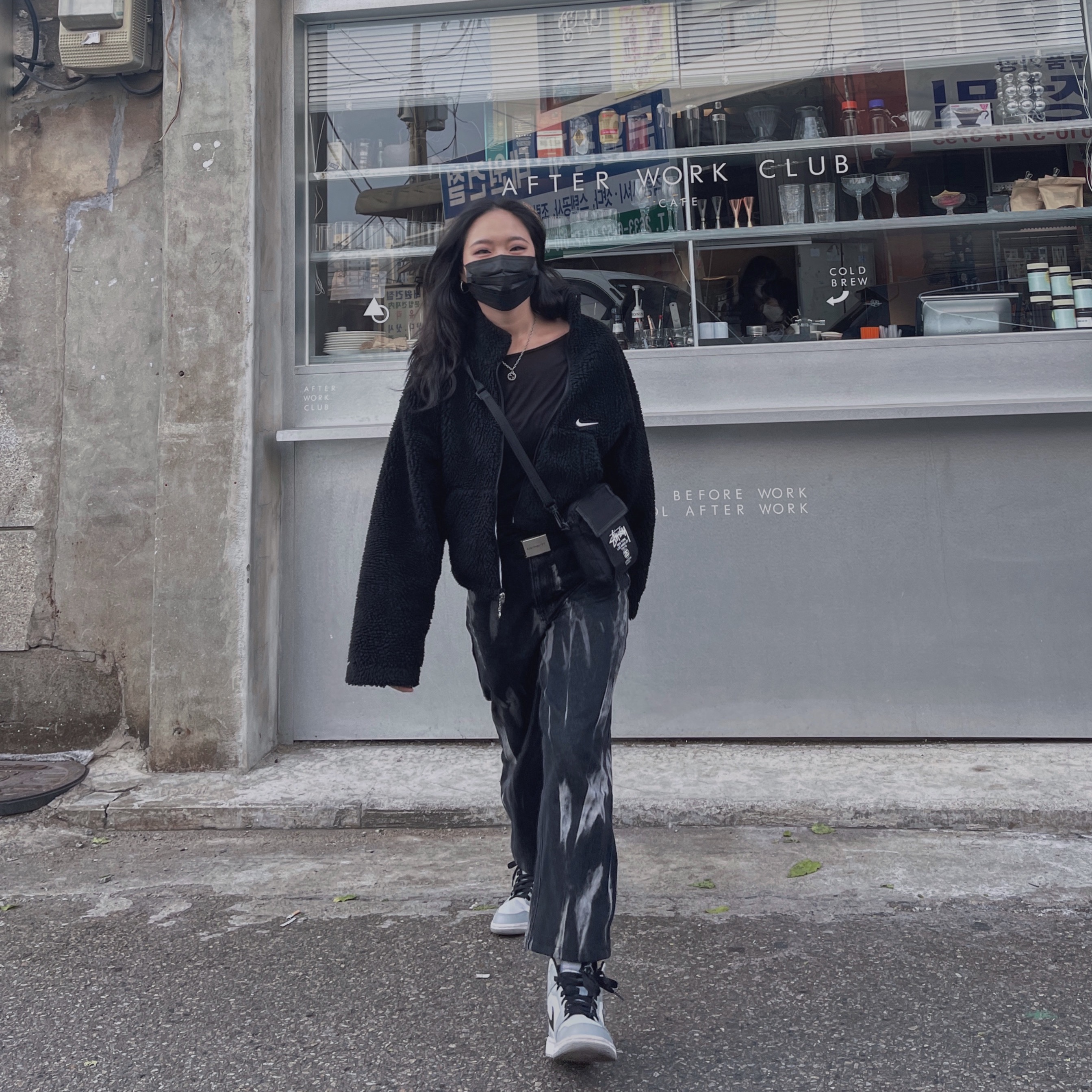 Jordan 1 Mid Light Smoke Grey 착용 스타일