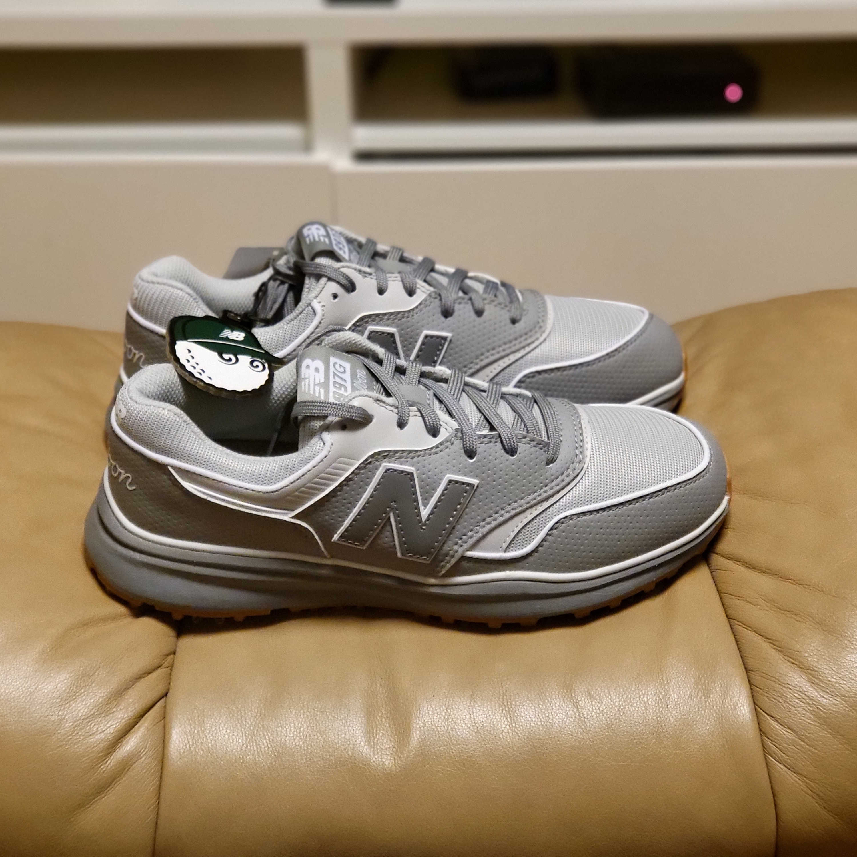 New Balance x Malbon 997 Golf Grey 착용 스타일