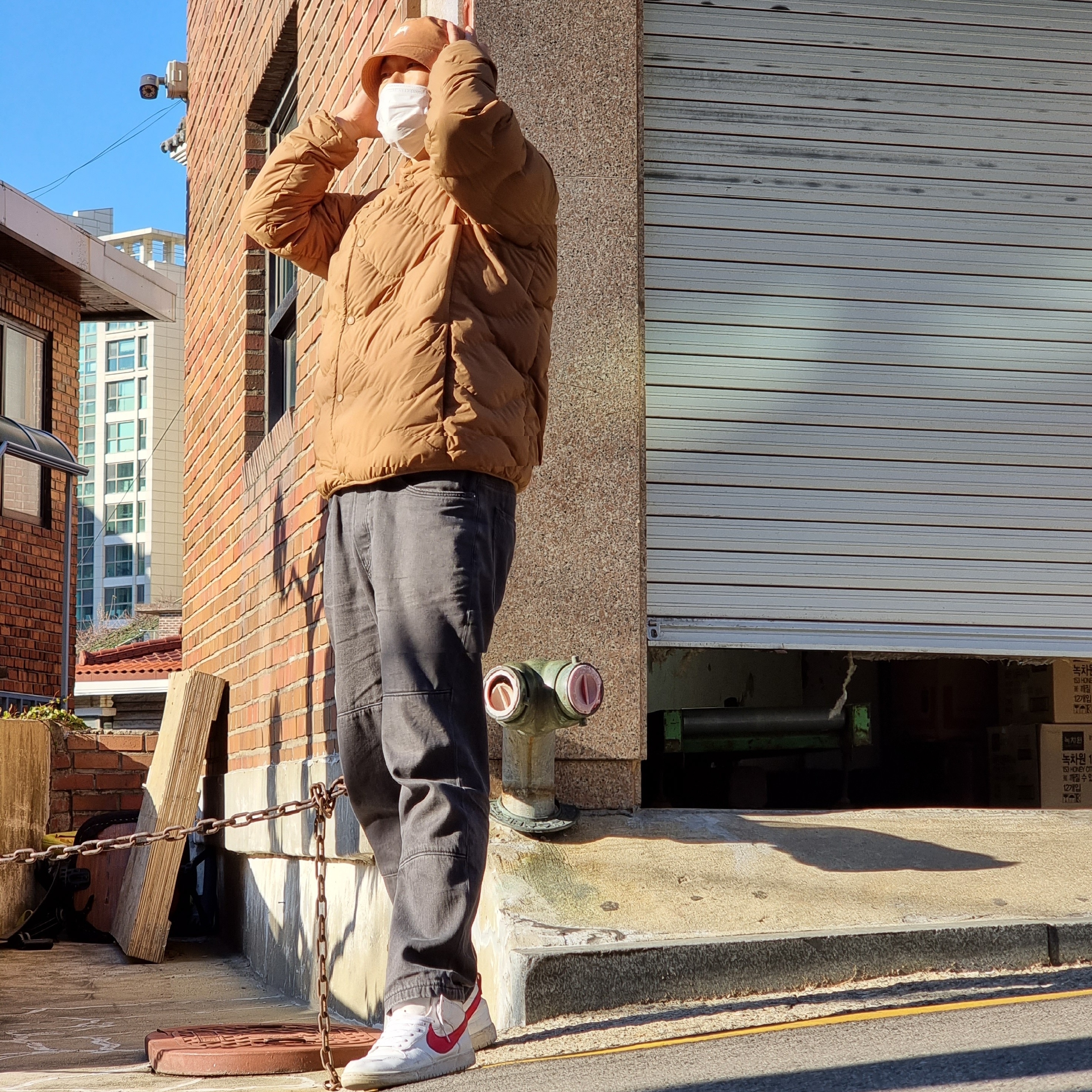 Nike x Riccardo Tisci Dunk Lux Chukka White Red 착용 스타일