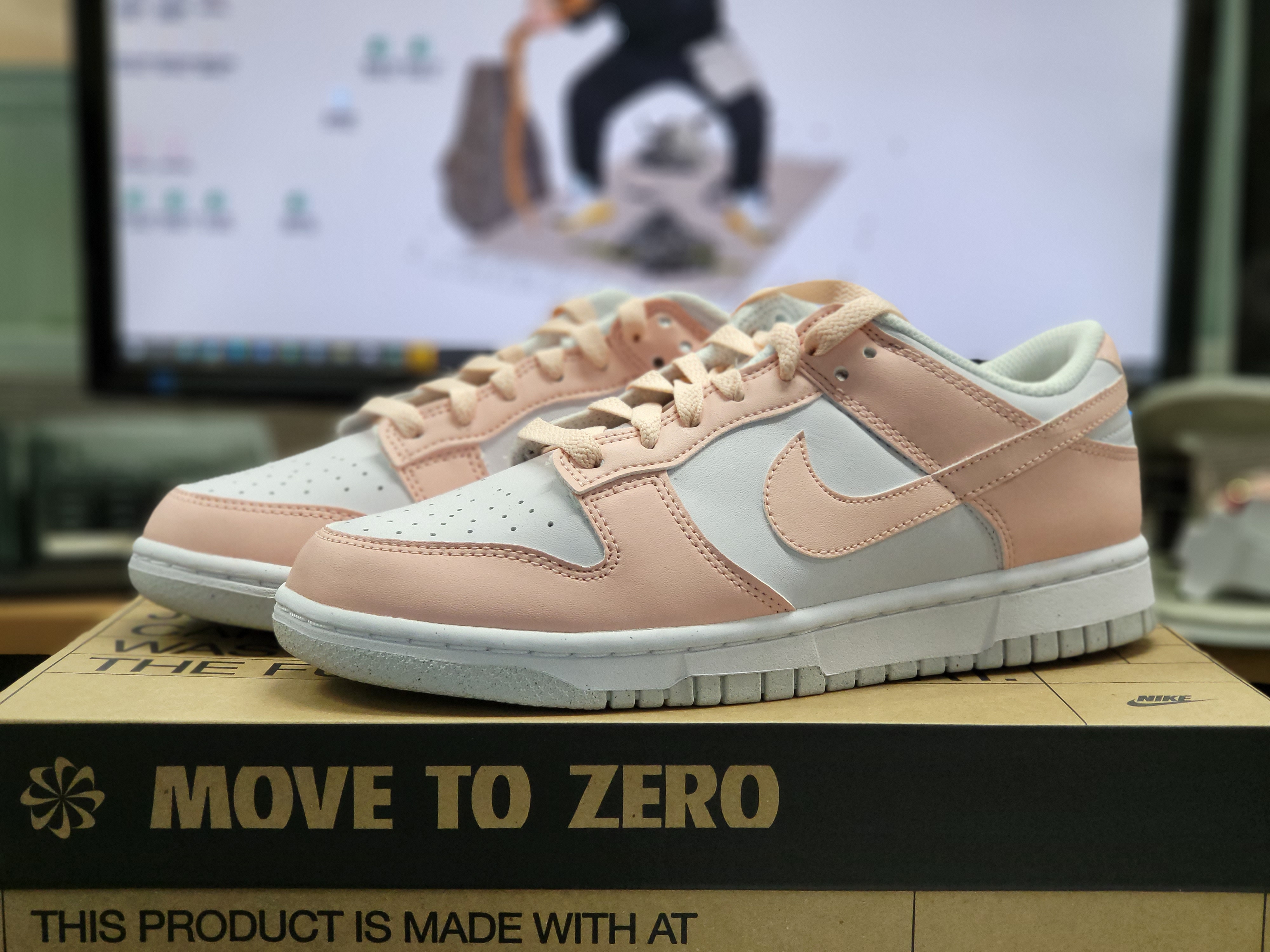 (W) Nike Dunk Low Next Nature Pale Coral 착용 스타일