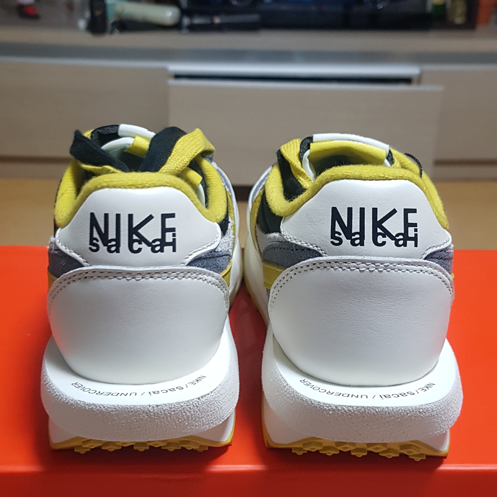 Nike x Sacai x Undercover LDWaffle Black Bright Citron 착용 스타일 - 4