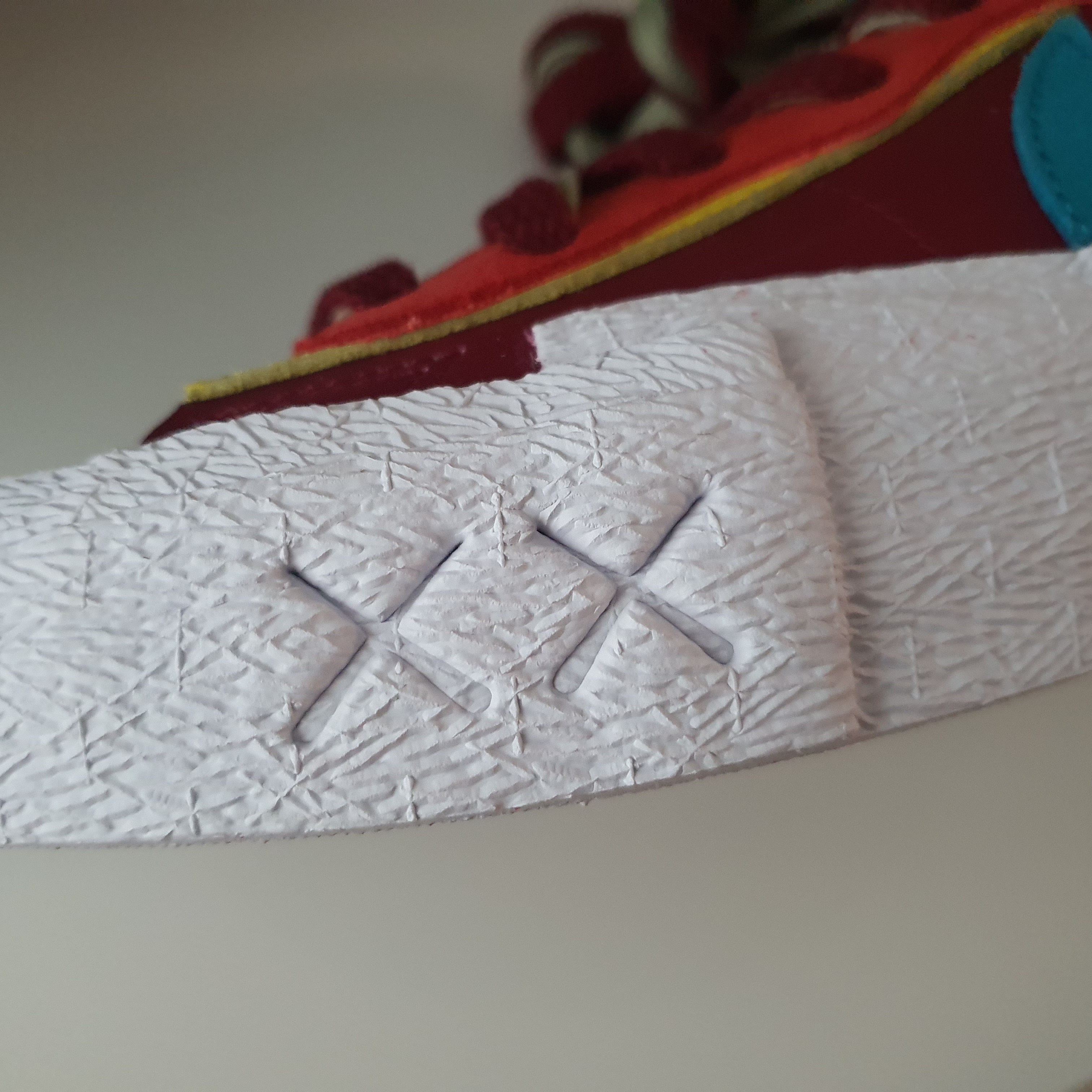 Nike x Sacai x Kaws Blazer Low Team Red 착용 스타일 - 3