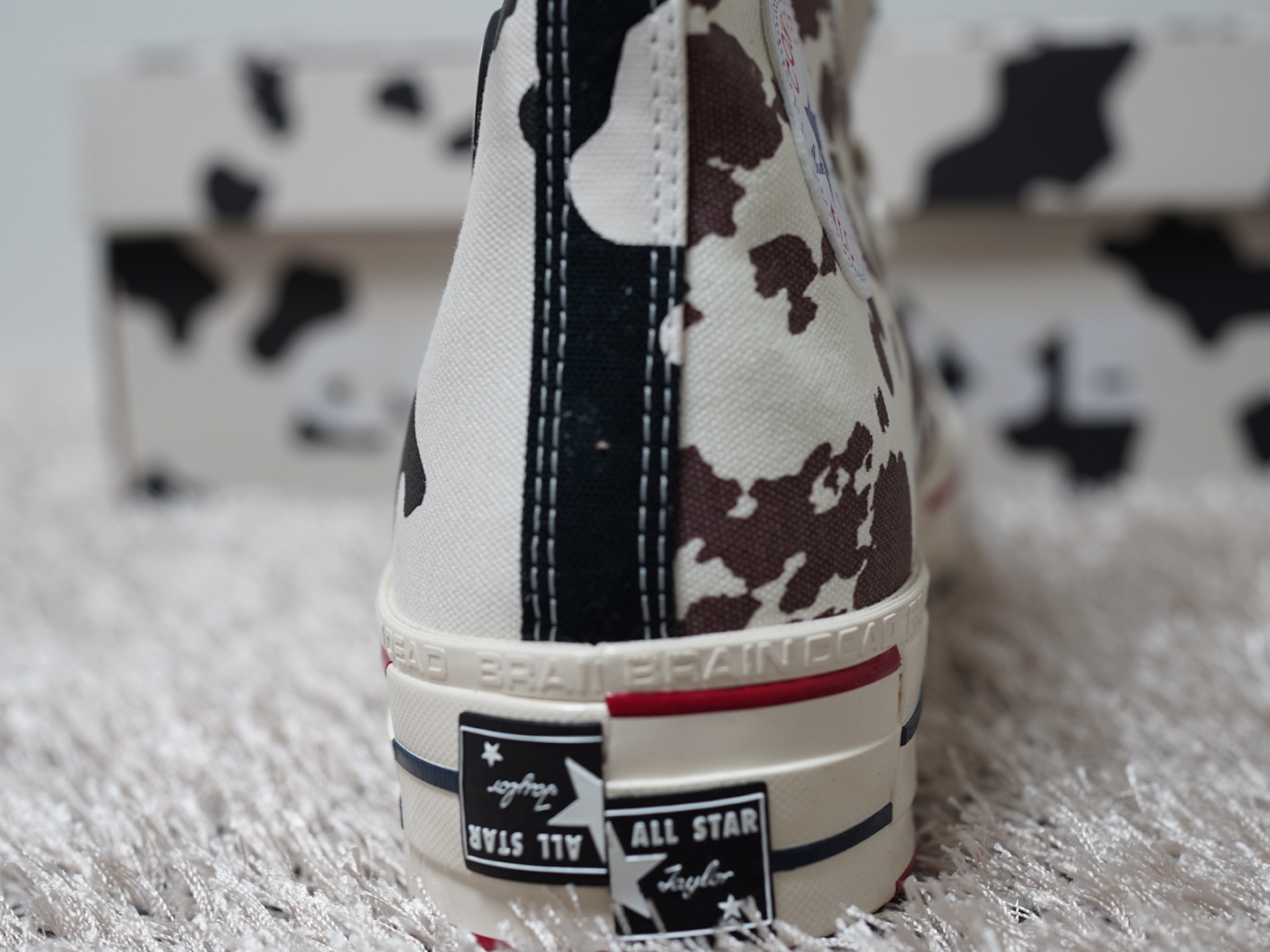 Converse x Brain Dead Chuck 70 Hi Egret 착용 스타일 - 4