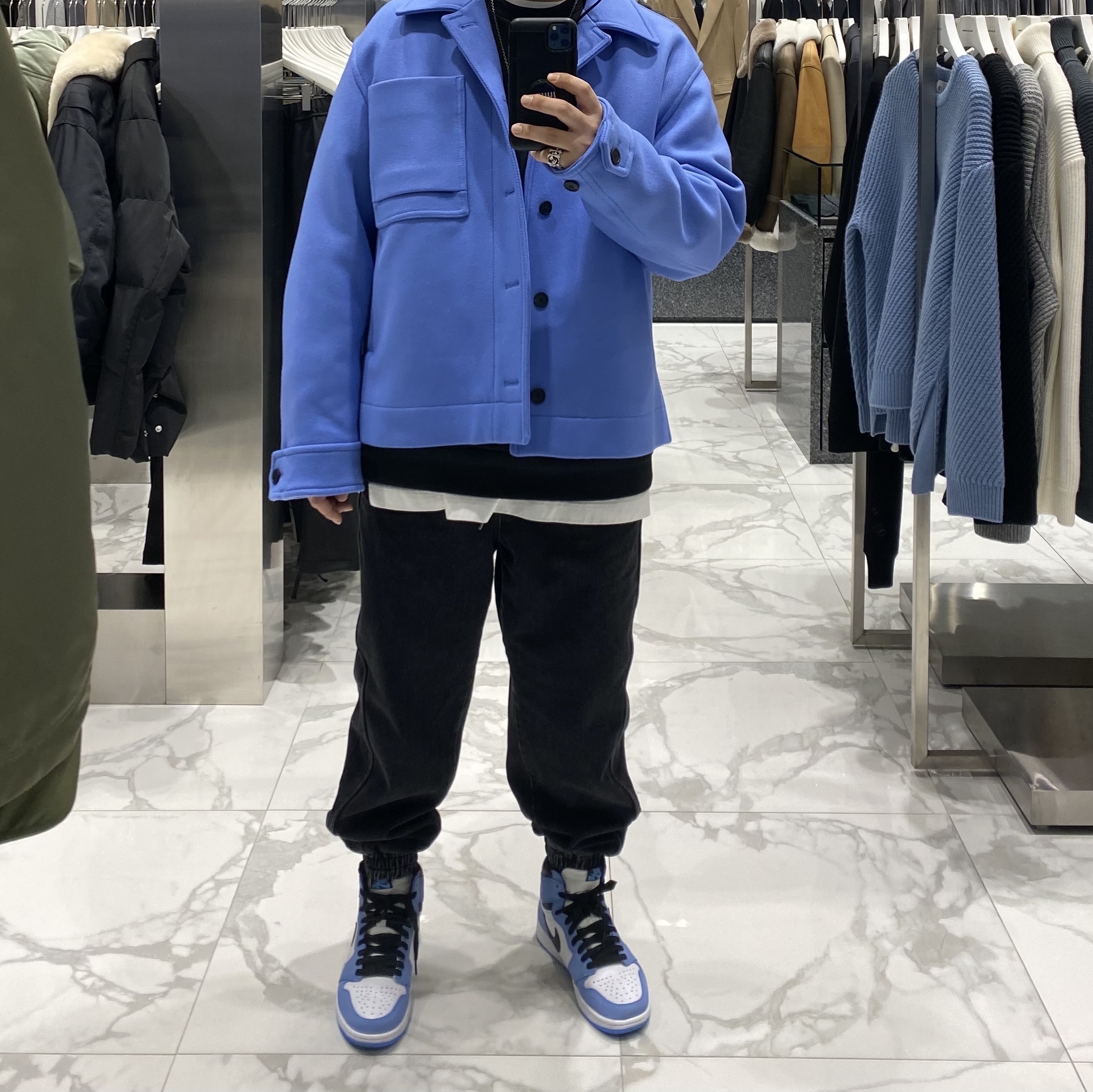 Jordan 1 Retro High OG University Blue 착용 스타일