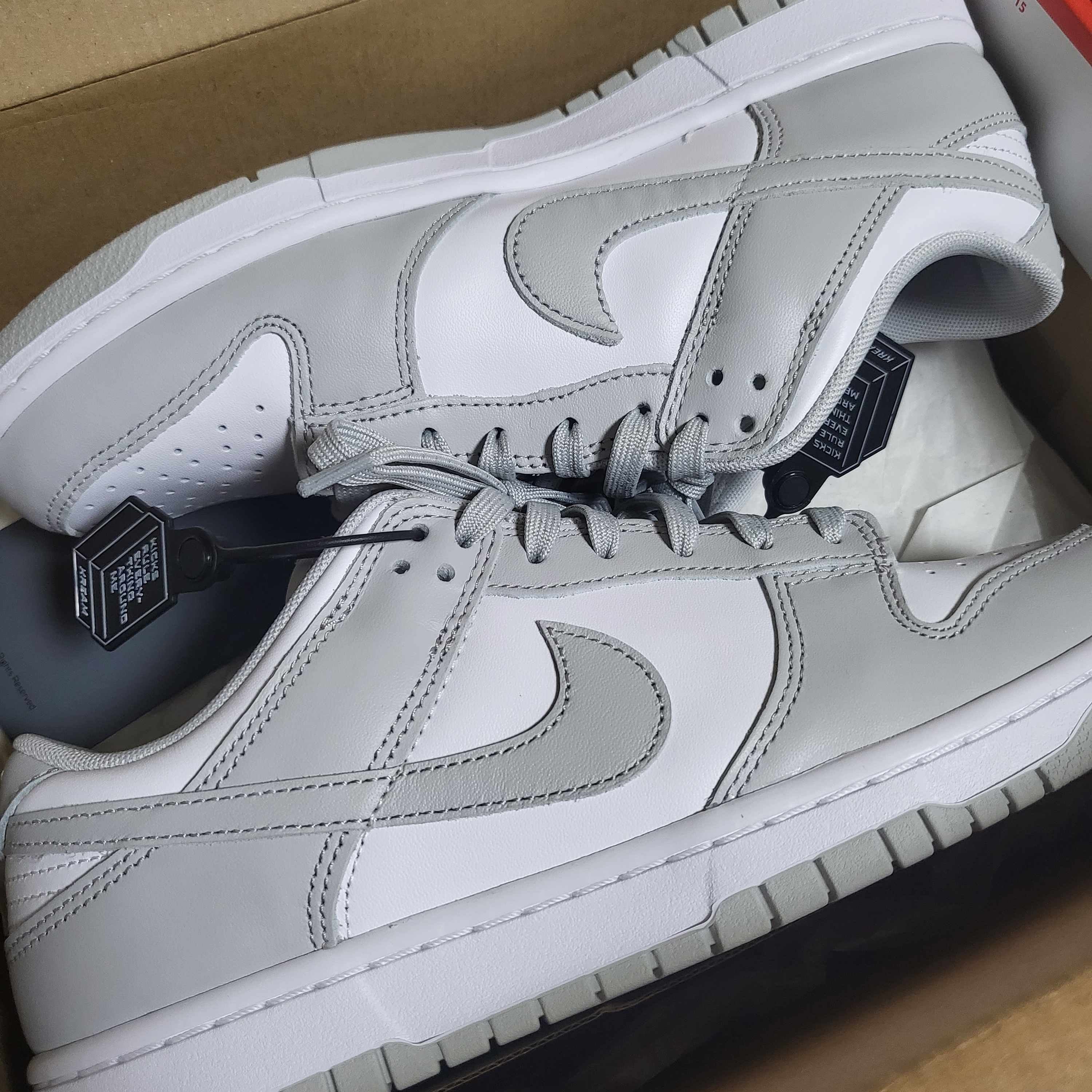 Nike Dunk Low Retro Grey Fog 착용 스타일