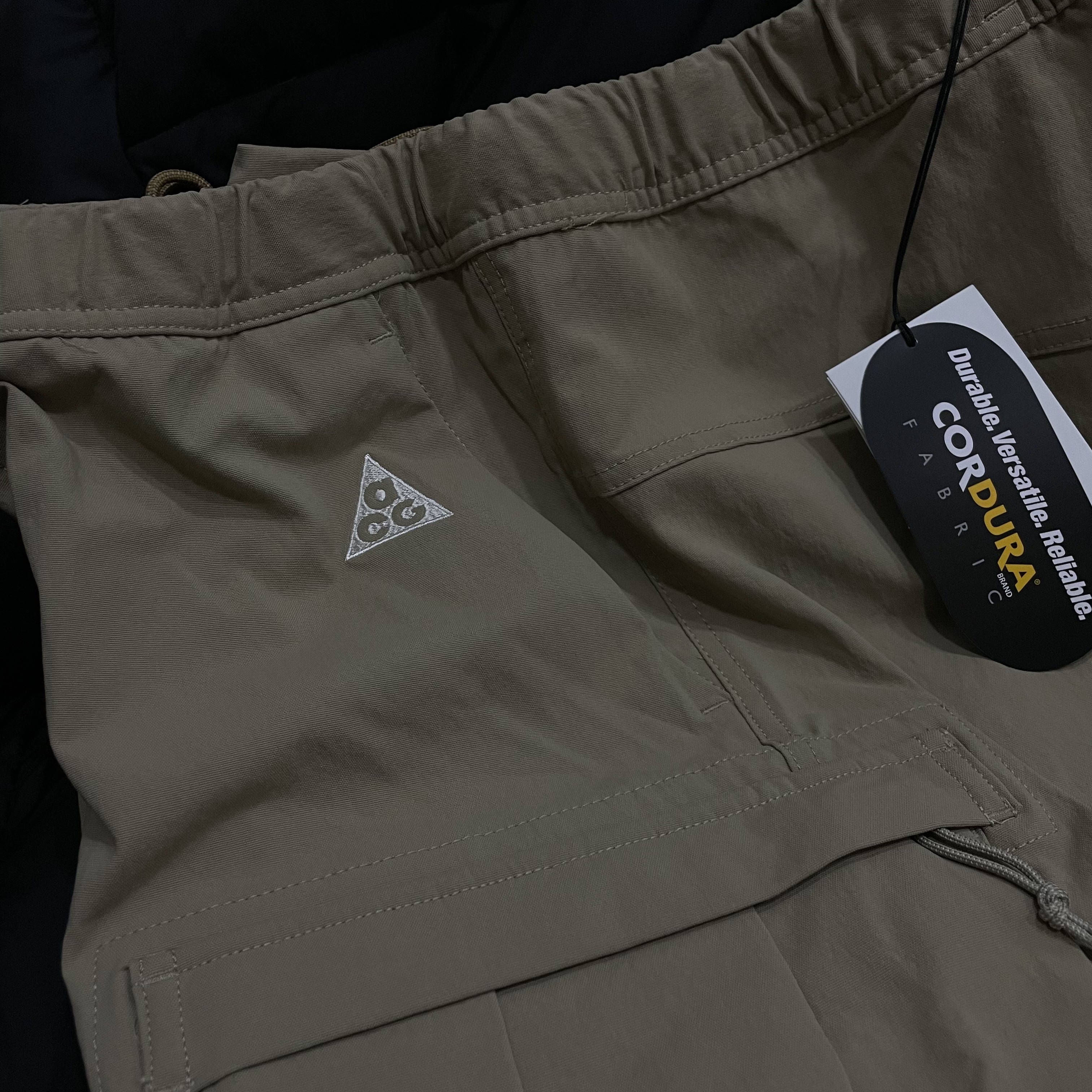 Nike ACG Smith Summit Pants Khaki - Asia 착용 스타일