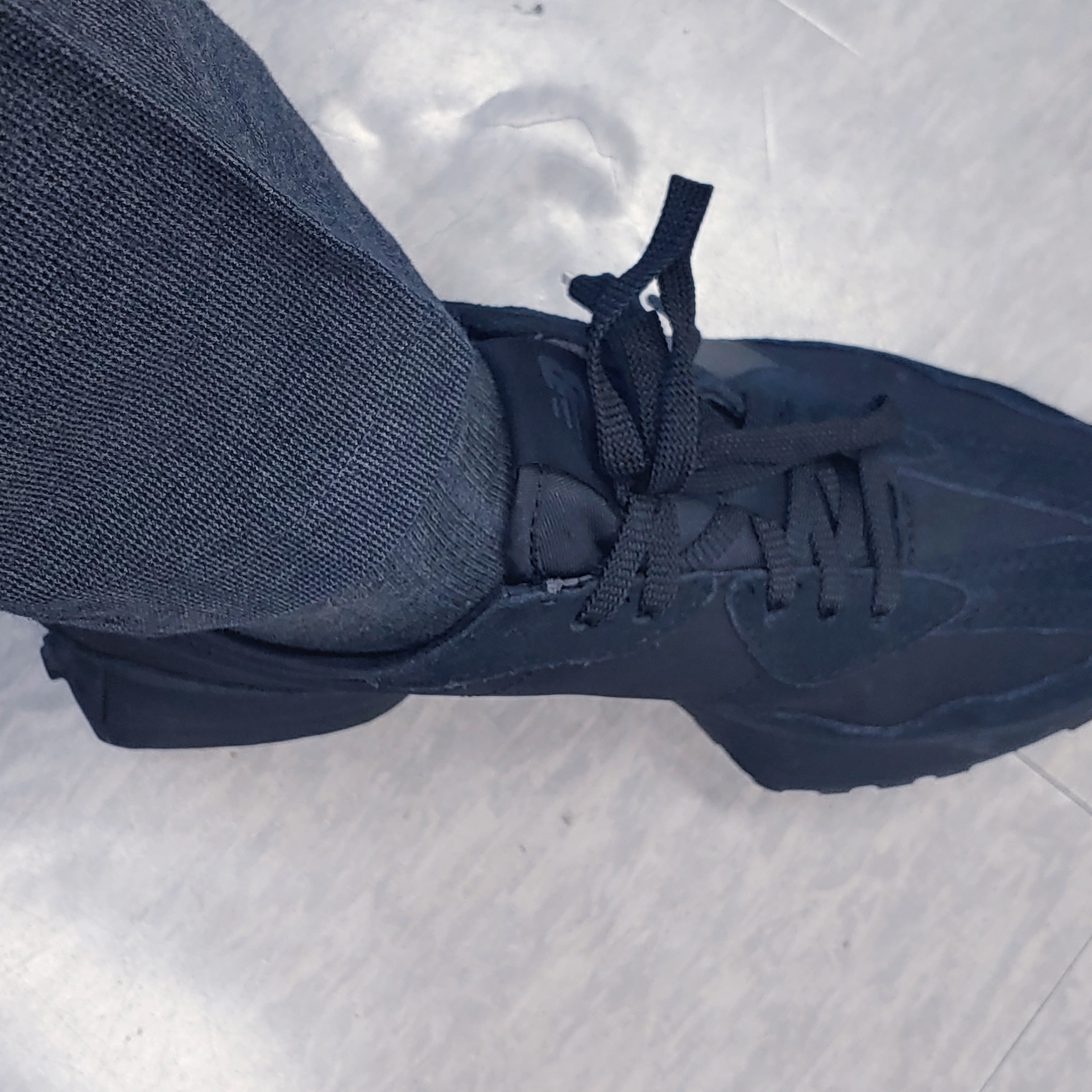 New Balance 327 Black 착용 스타일