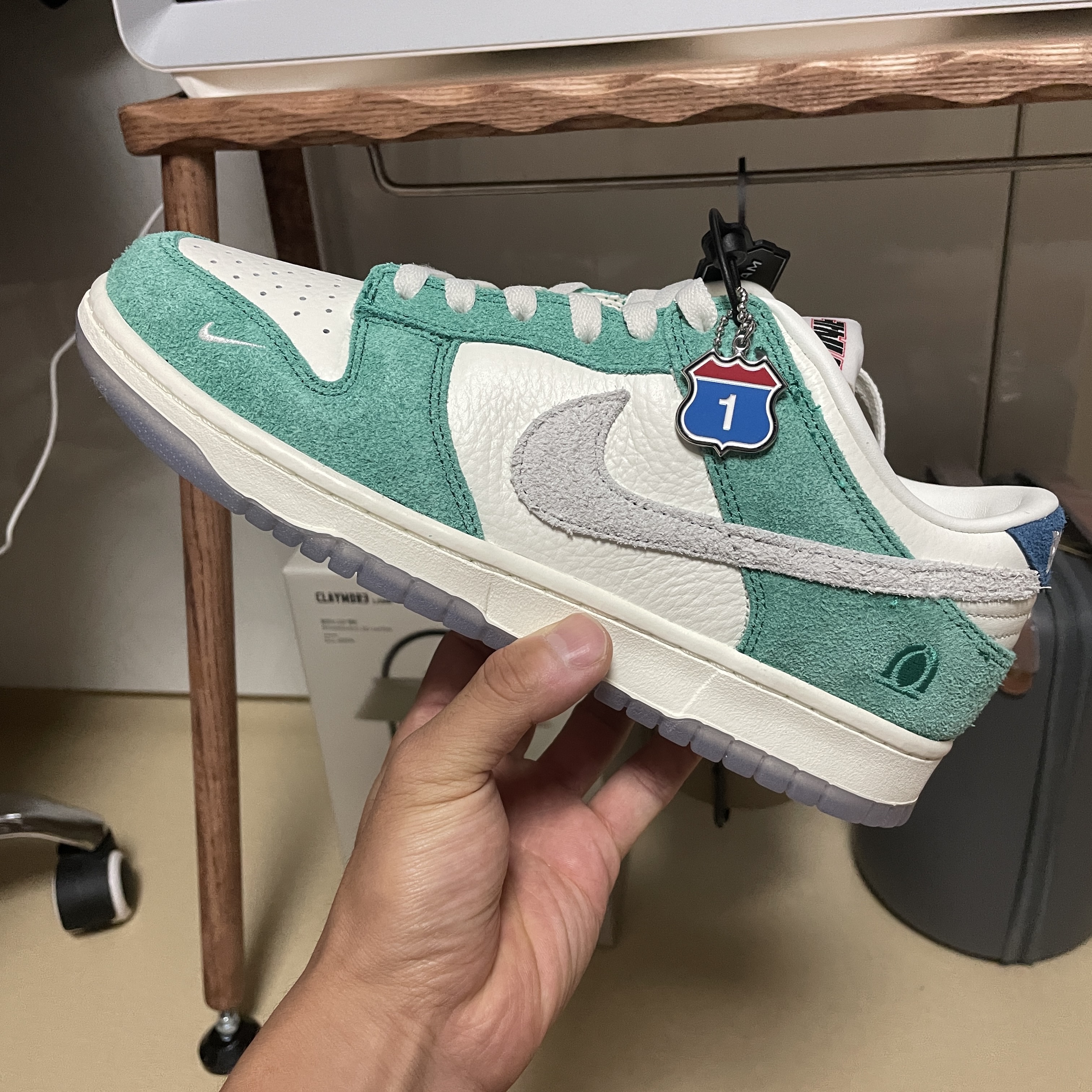 Nike x Kasina Dunk Low Road Sign - Kasina Exclusive 착용 스타일