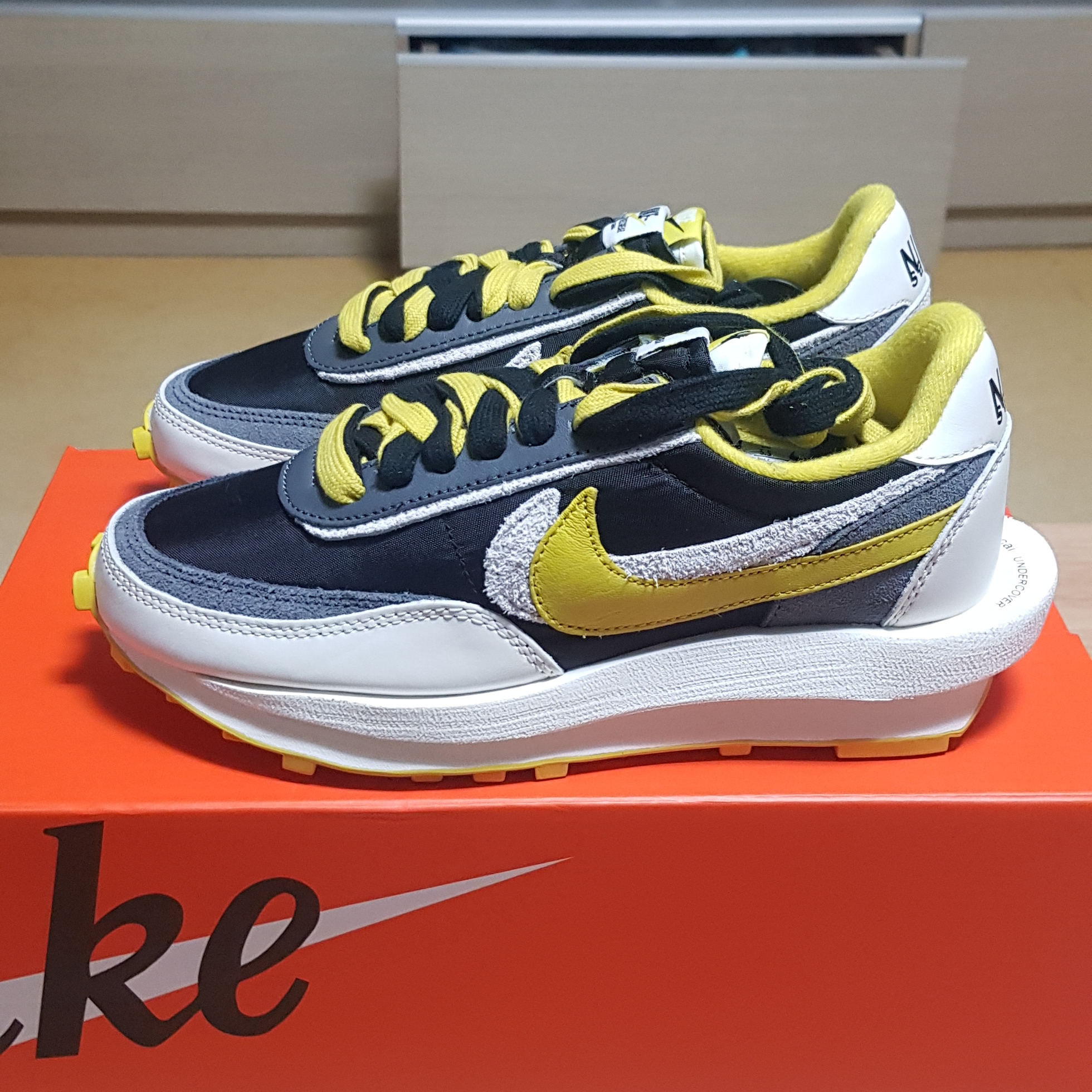 Nike x Sacai x Undercover LDWaffle Black Bright Citron 착용 스타일 - 3