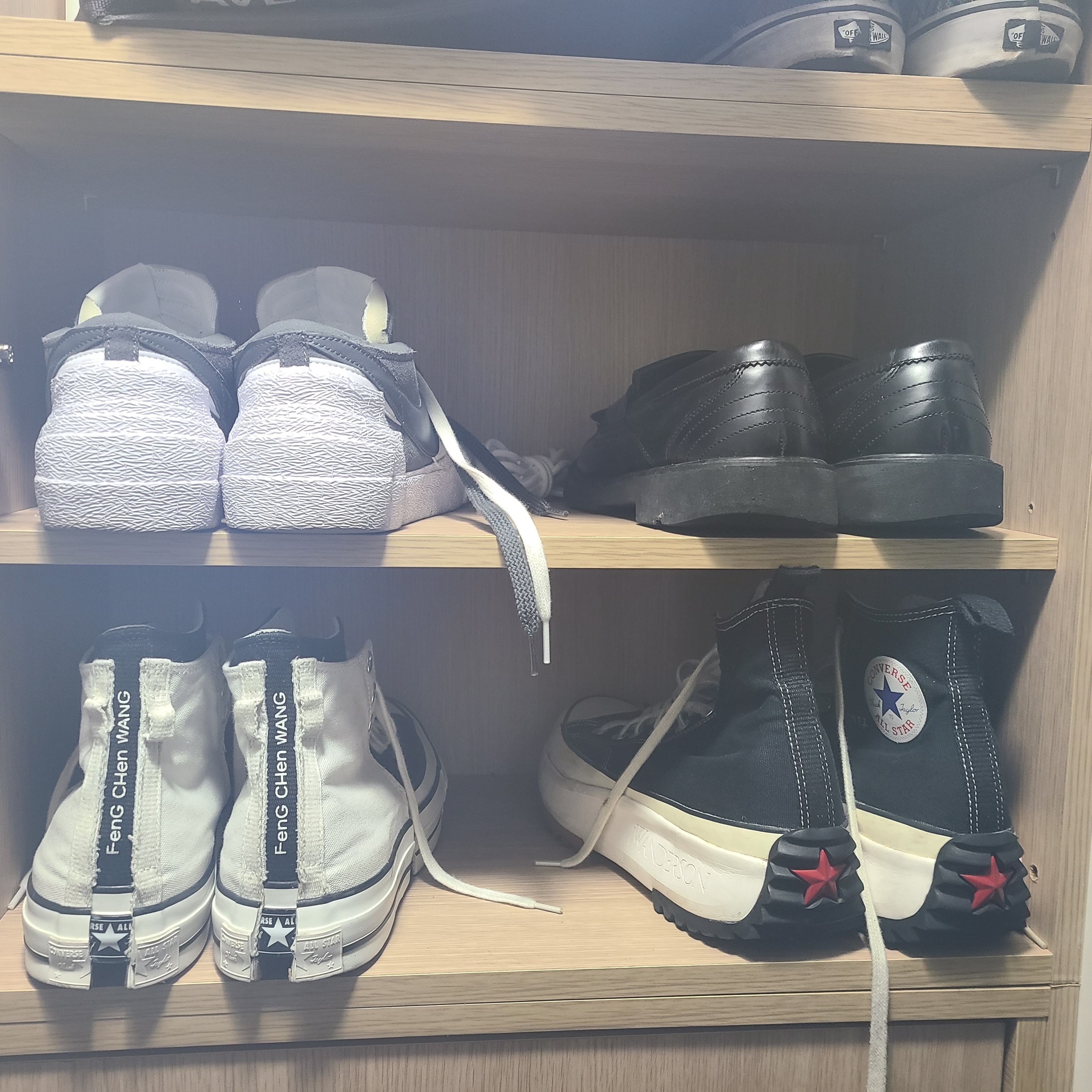 Converse x Feng Chen Wang Chuck 70 2-in-1 Natural Ivory Black, Converse x JW Anderson Run Star Hike Hi Black 착용 스타일