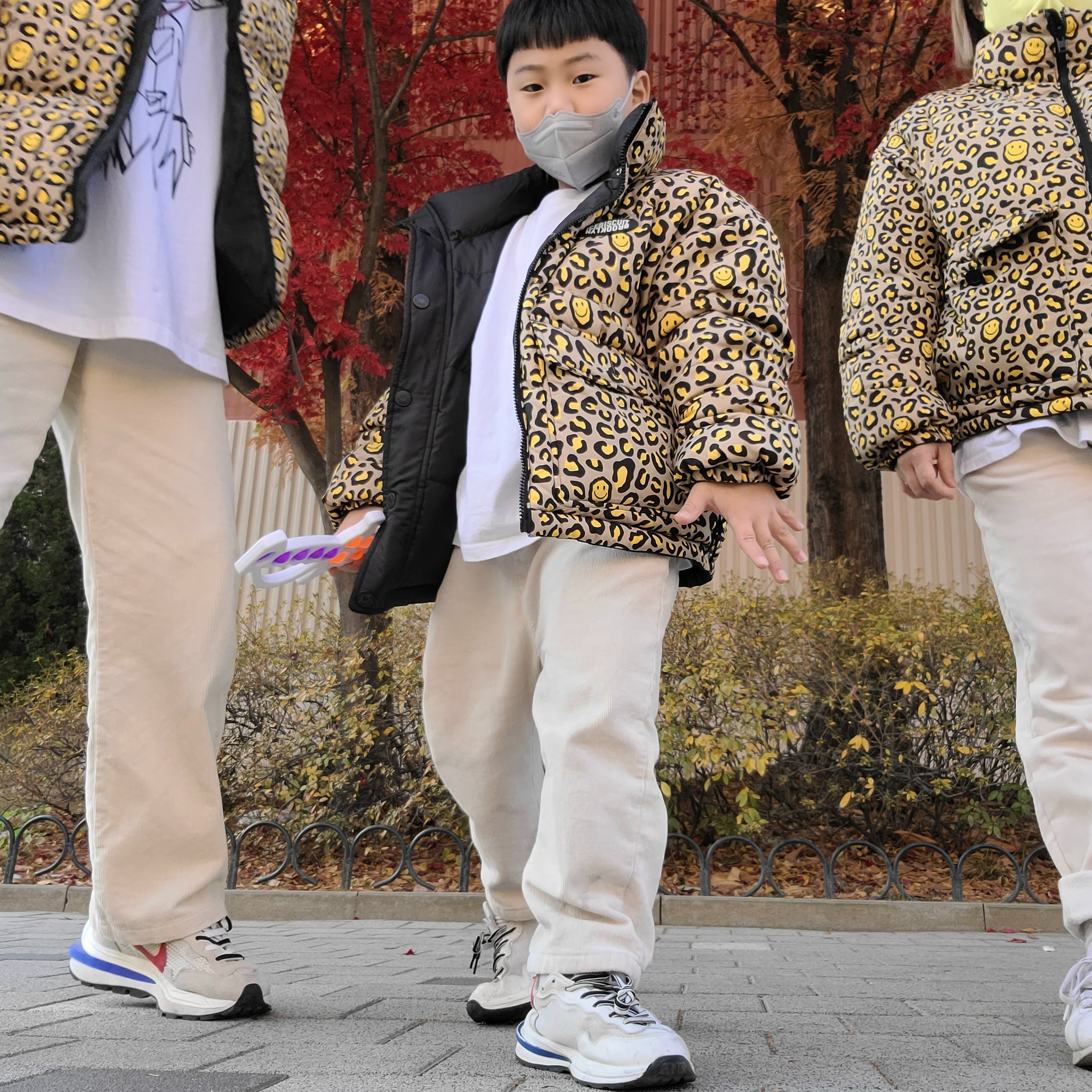 Nike x Sacai VaporWaffle Royal Fuchsia 착용 스타일