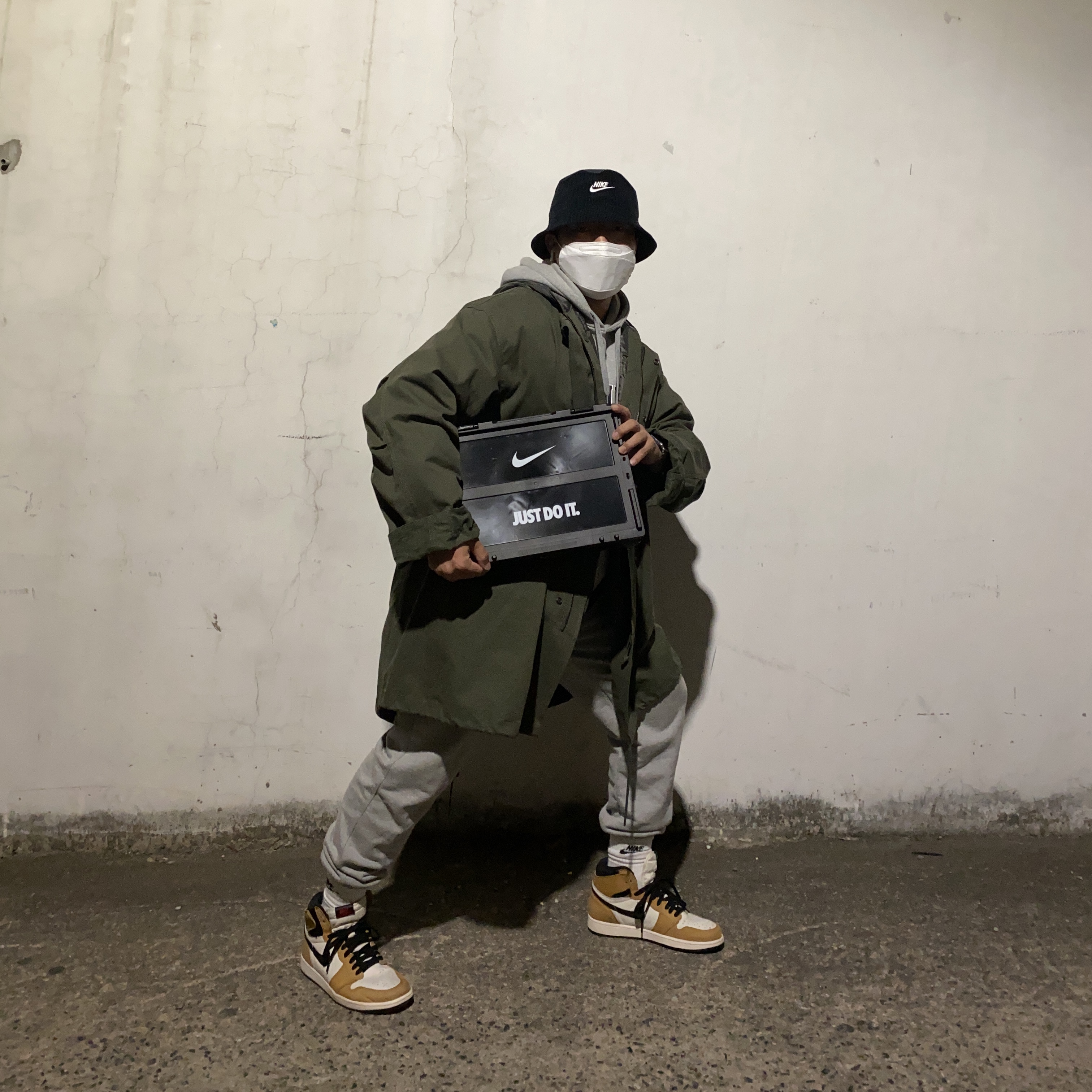 Jordan 1 Retro High Rookie of the Year, Nike Members Days Live Folding Box Black 착용 스타일