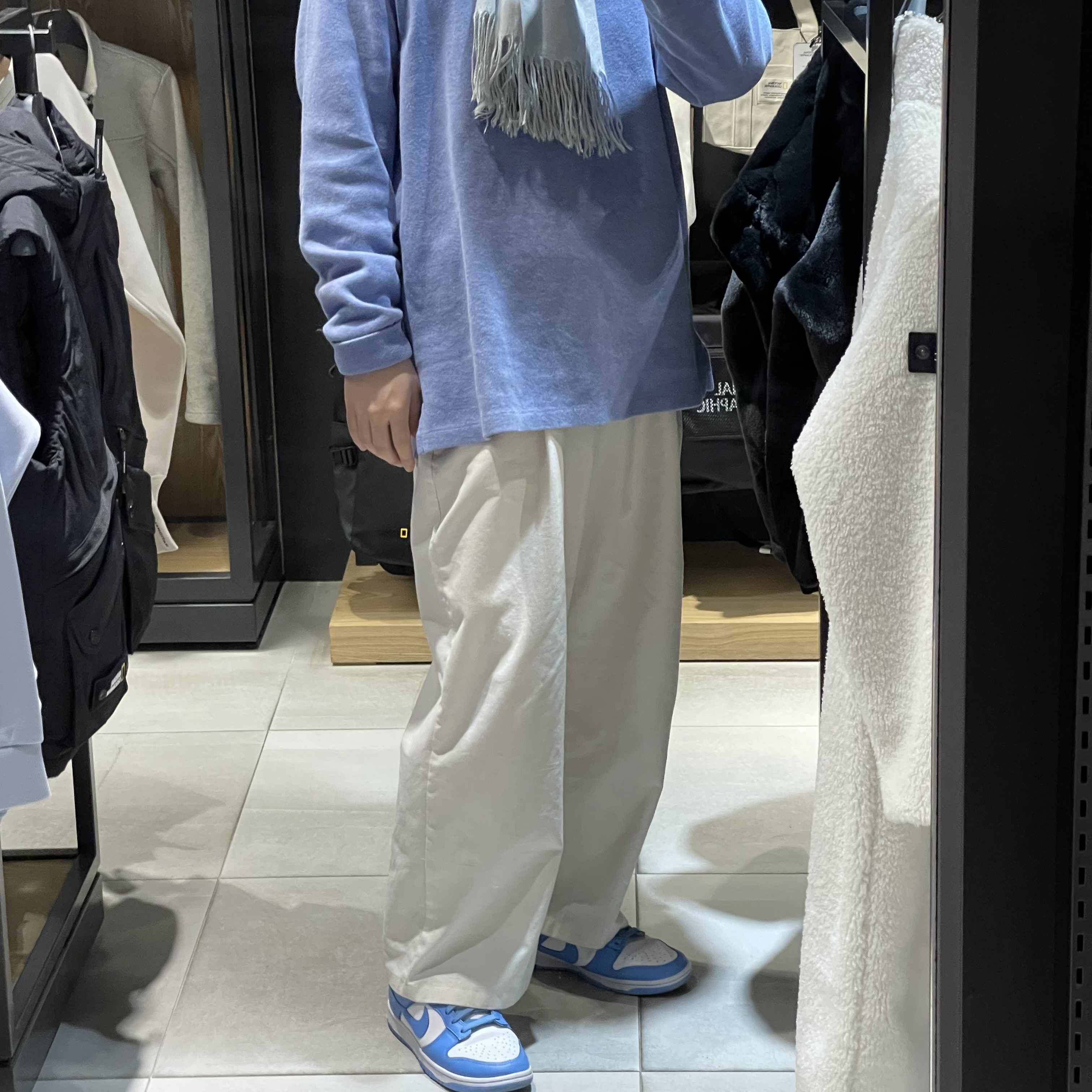 Nike Dunk Low Retro University Blue 착용 스타일