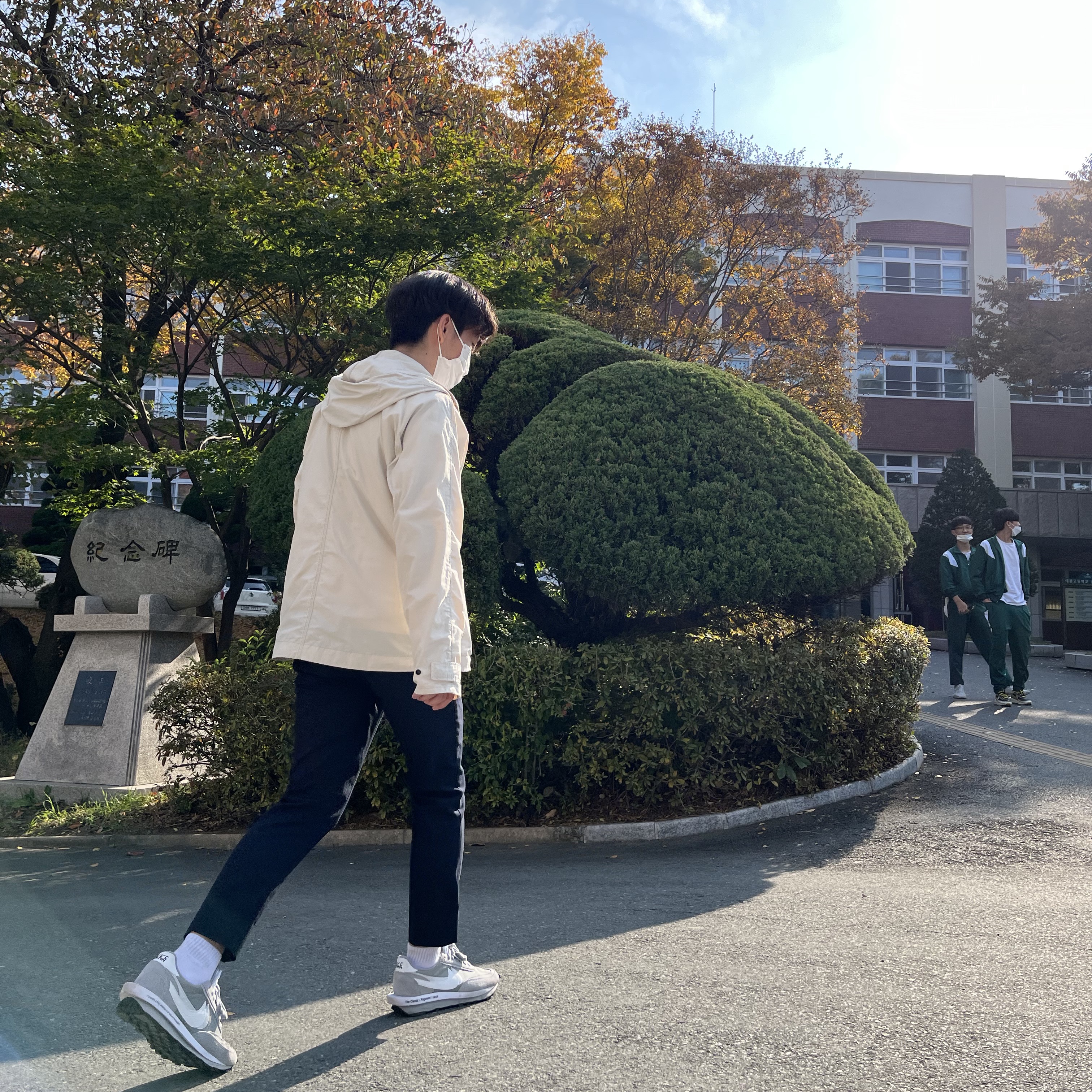 Nike x Sacai x Fragment LDWaffle Light Smoke Grey 착용 스타일