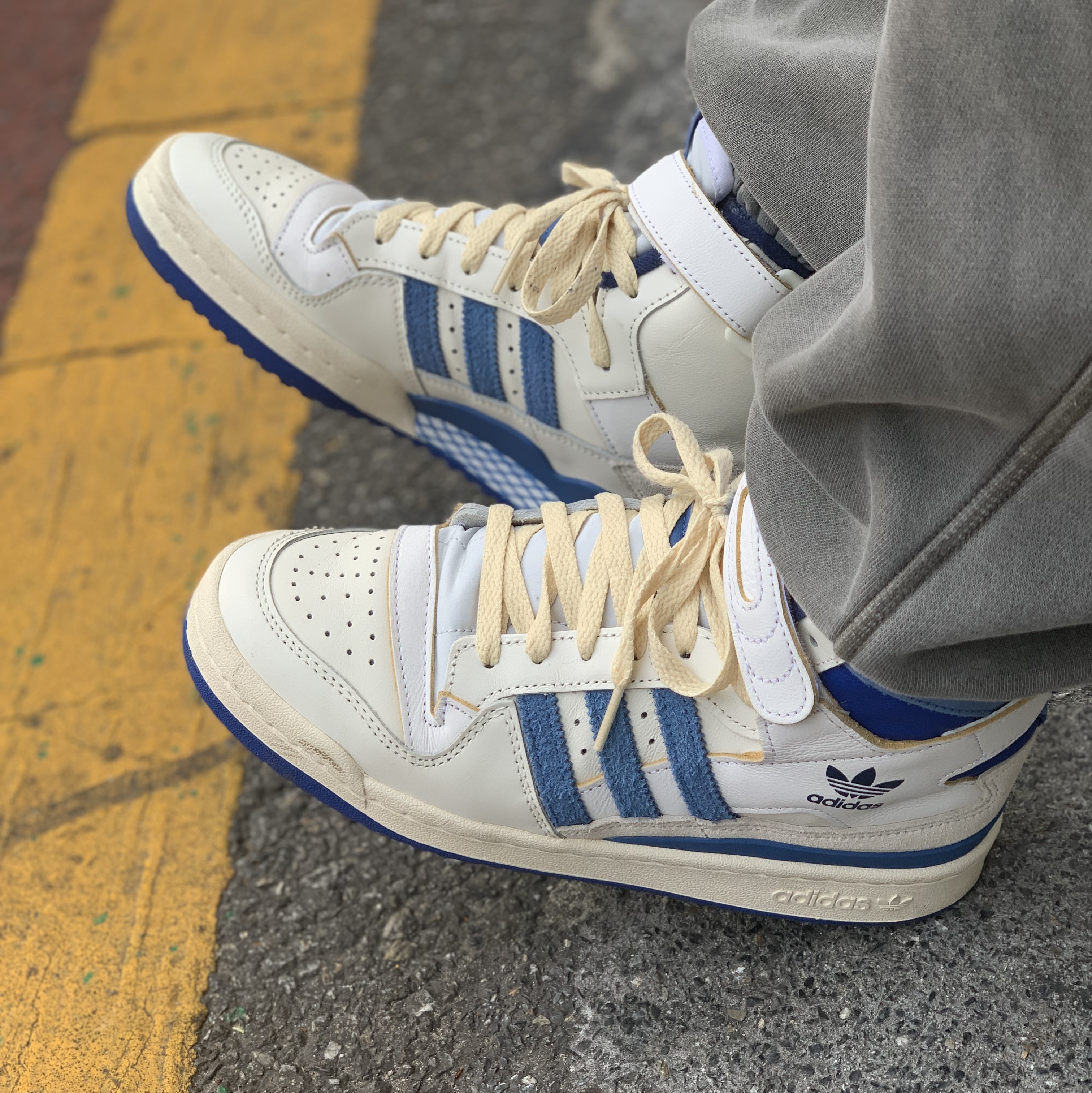 Adidas OG Forum 84 High Blue Thread 착용 스타일 - 2