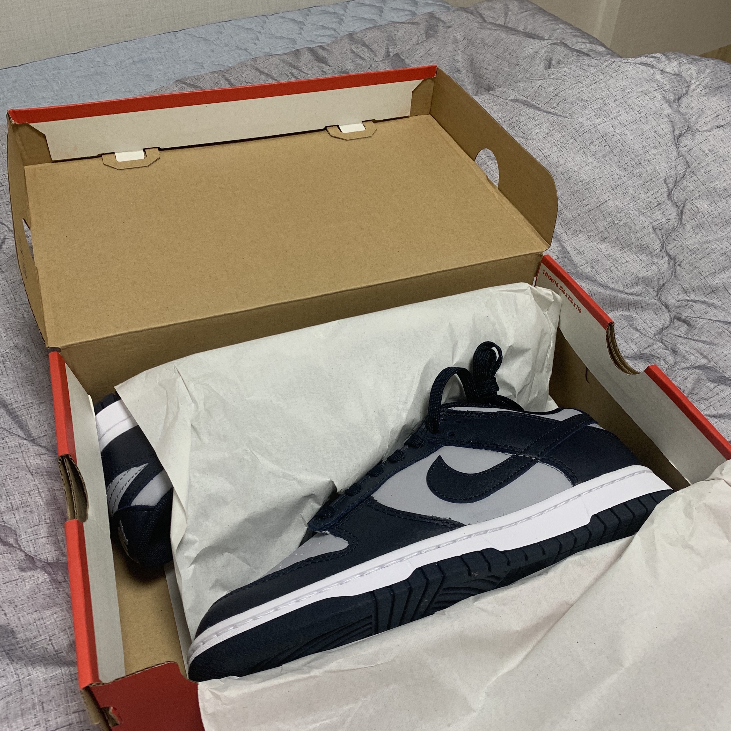 Nike Dunk Low Retro Championship Grey 착용 스타일